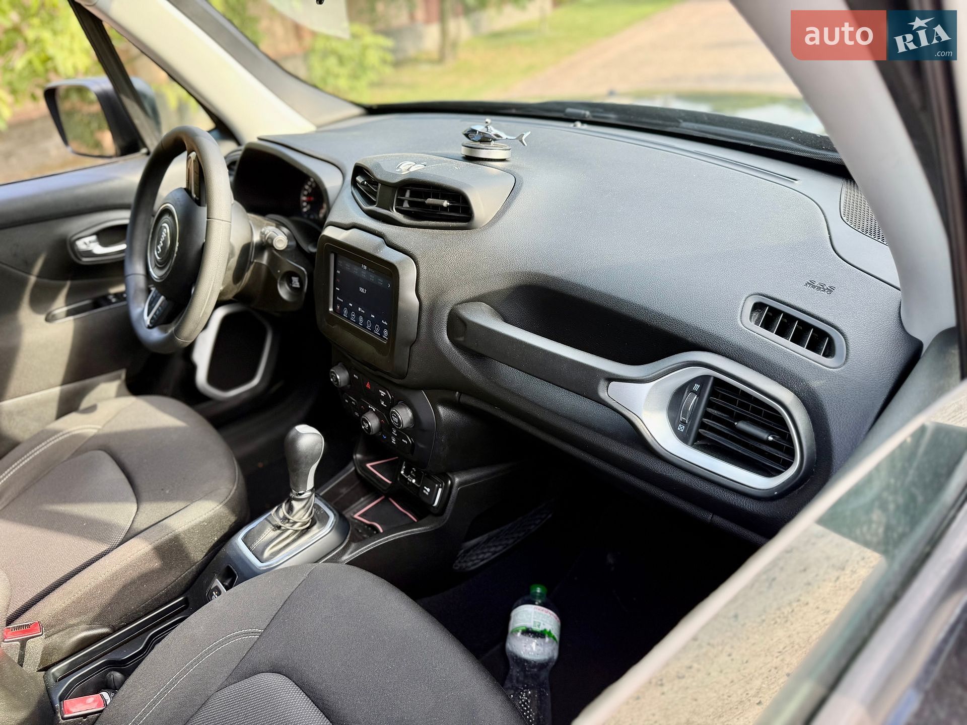 Jeep Renegade 2020 VIN ZACNJCAB4MPM35699 фото оголошення 35 з 40