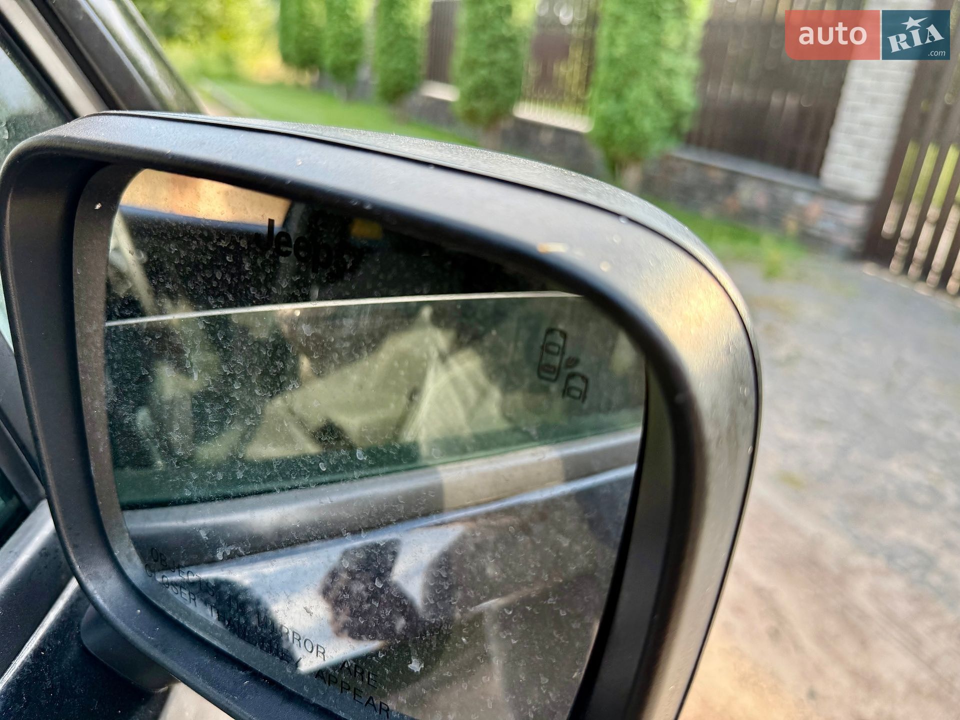 Jeep Renegade 2020 VIN ZACNJCAB4MPM35699 фото оголошення 32 з 40