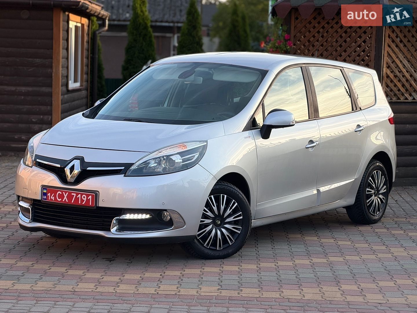 Renault Grand Scenic 2012 VIN VF1JZ1GB247141793 фото оголошення 2 з 65