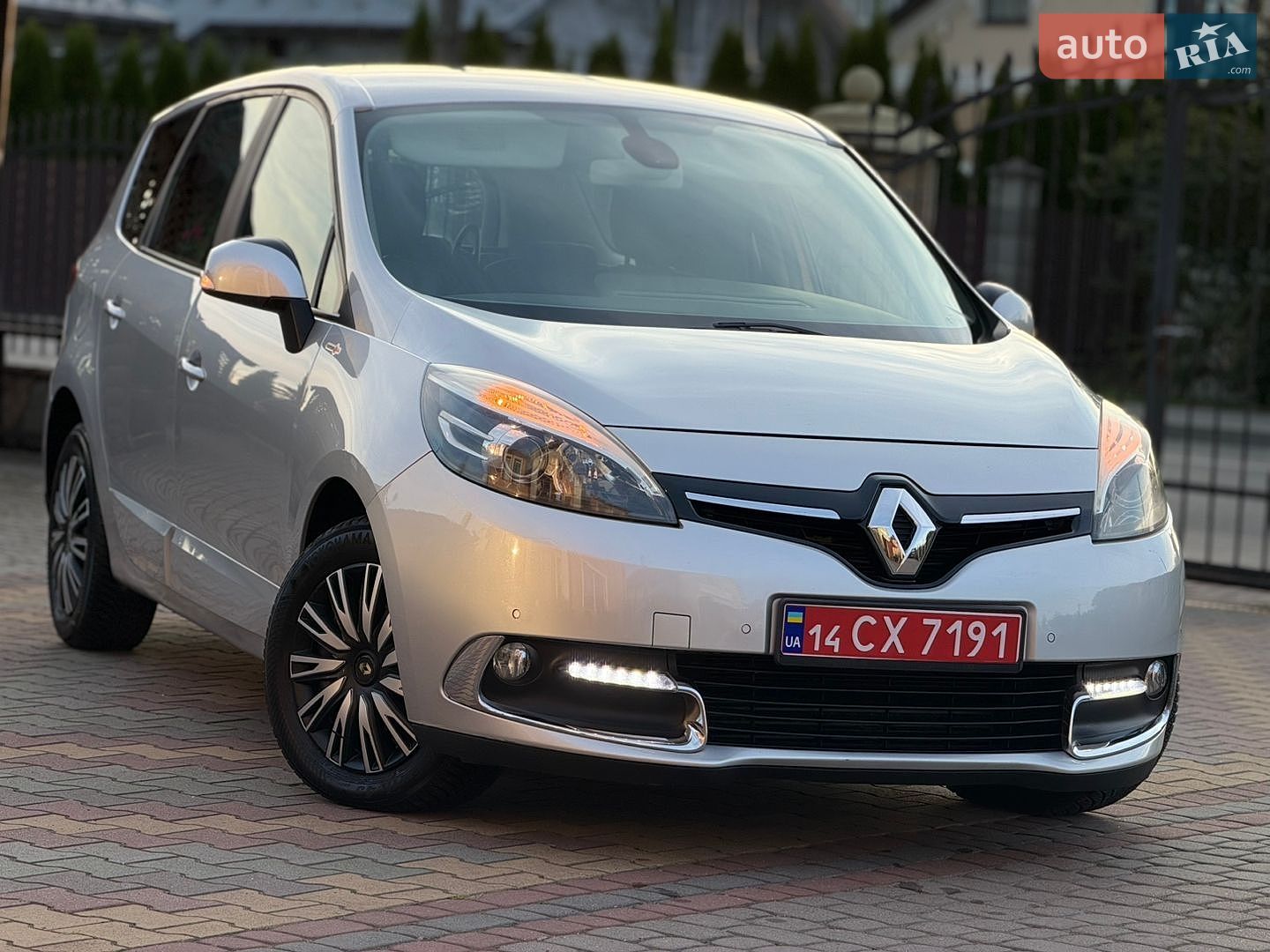 Renault Grand Scenic 2012 VIN VF1JZ1GB247141793 фото оголошення 4 з 65