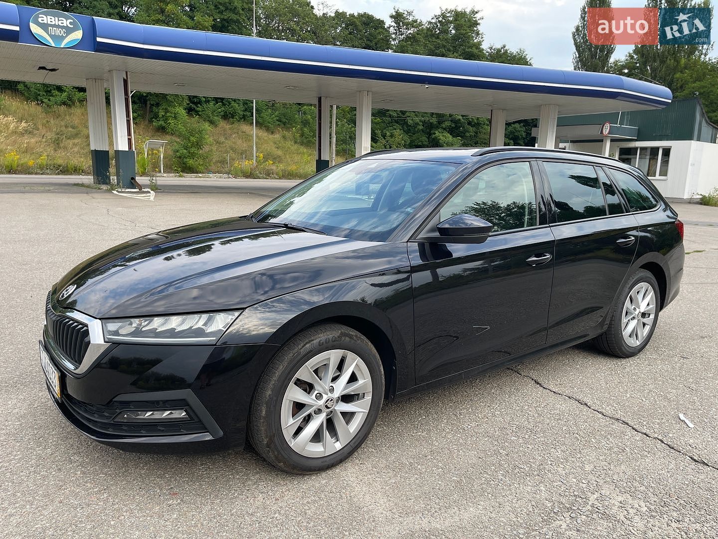 Skoda Octavia 2023 VIN TMBJG8NX0PY099502 фото оголошення 2 з 49