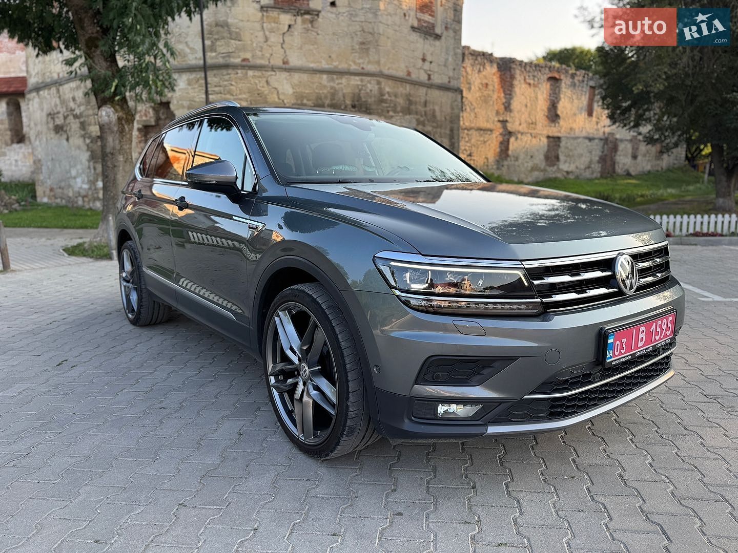 Volkswagen Tiguan Allspace 2018 VIN WVGZZZ5NZJM054766 фото оголошення 2 з 53