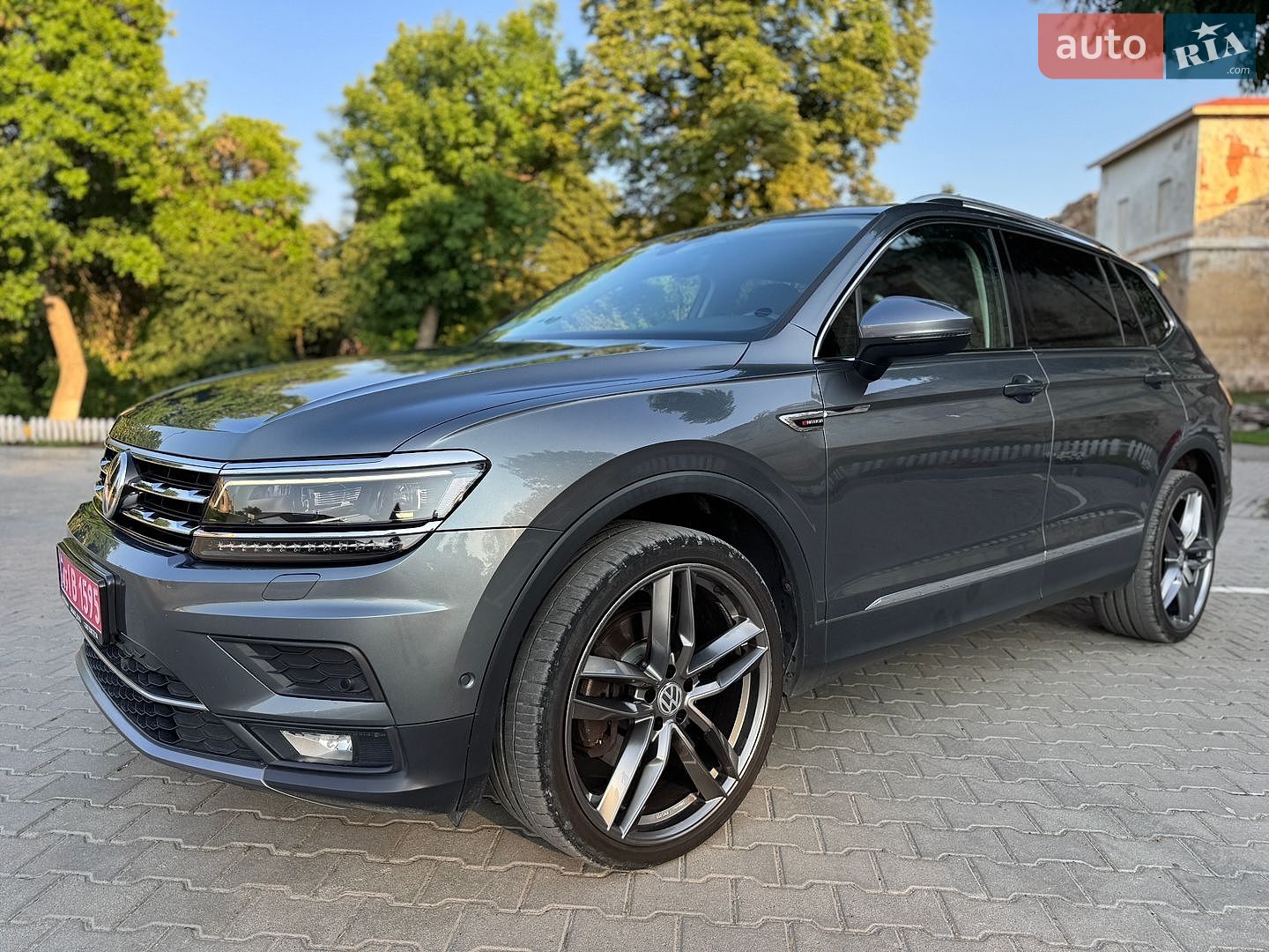 Volkswagen Tiguan Allspace 2018 VIN WVGZZZ5NZJM054766 фото оголошення 17 з 53