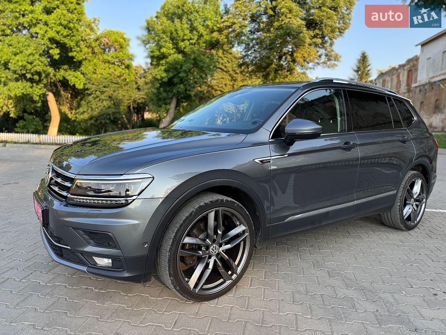 Volkswagen Tiguan Allspace 2018 VIN WVGZZZ5NZJM054766 фото оголошення 18 з 53