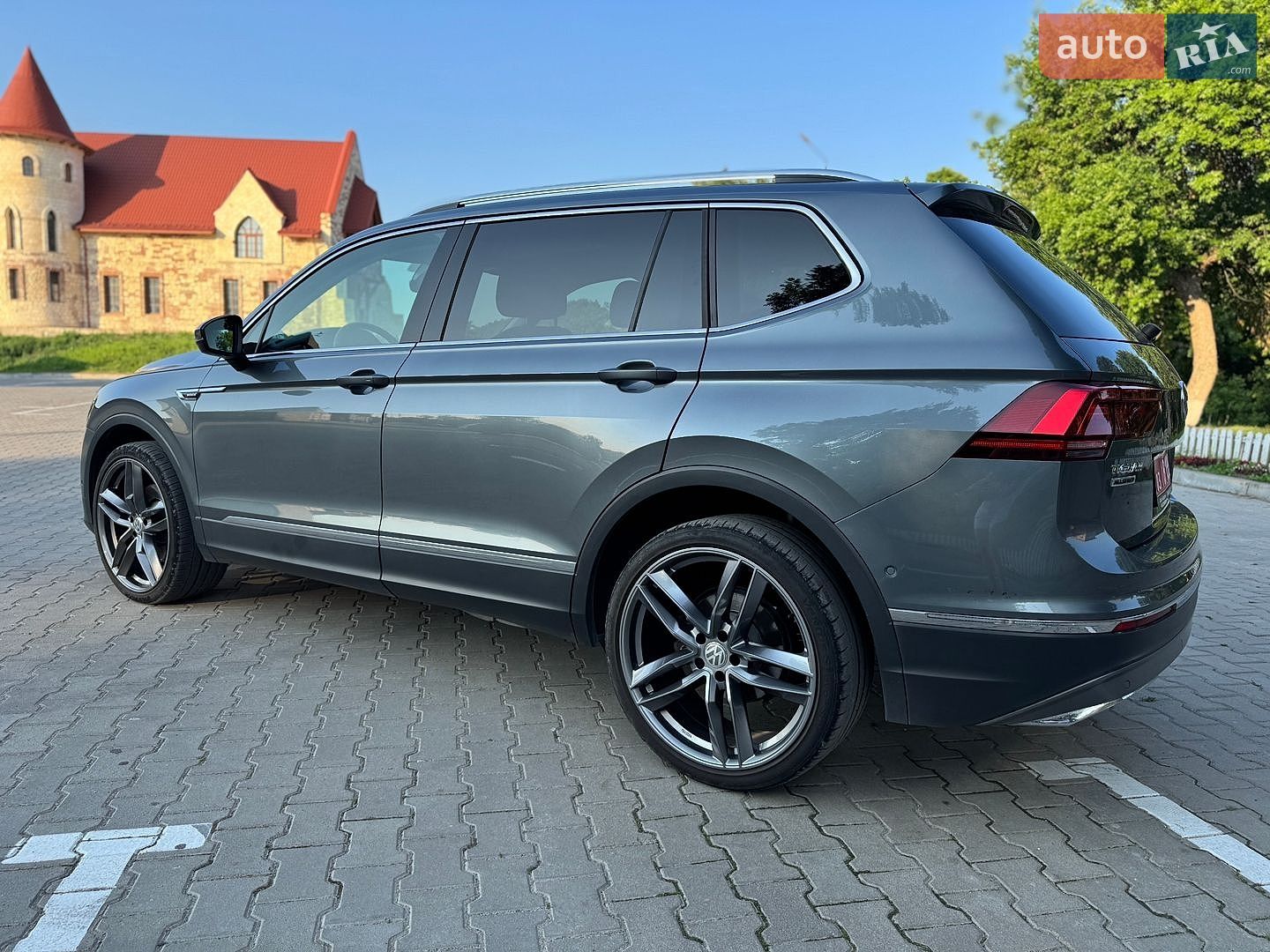 Volkswagen Tiguan Allspace 2018 VIN WVGZZZ5NZJM054766 фото оголошення 14 з 53