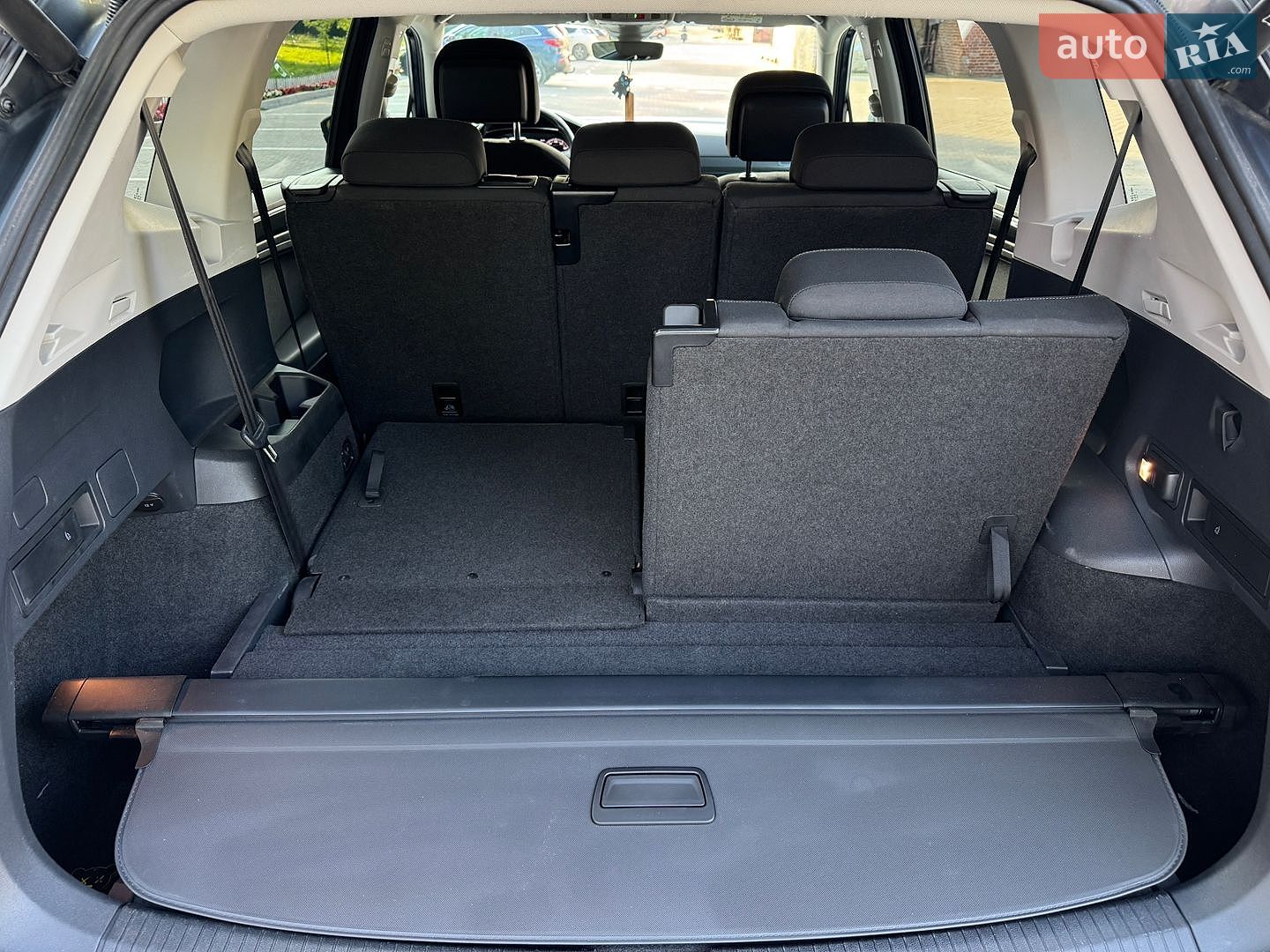 Volkswagen Tiguan Allspace 2018 VIN WVGZZZ5NZJM054766 фото оголошення 35 з 53