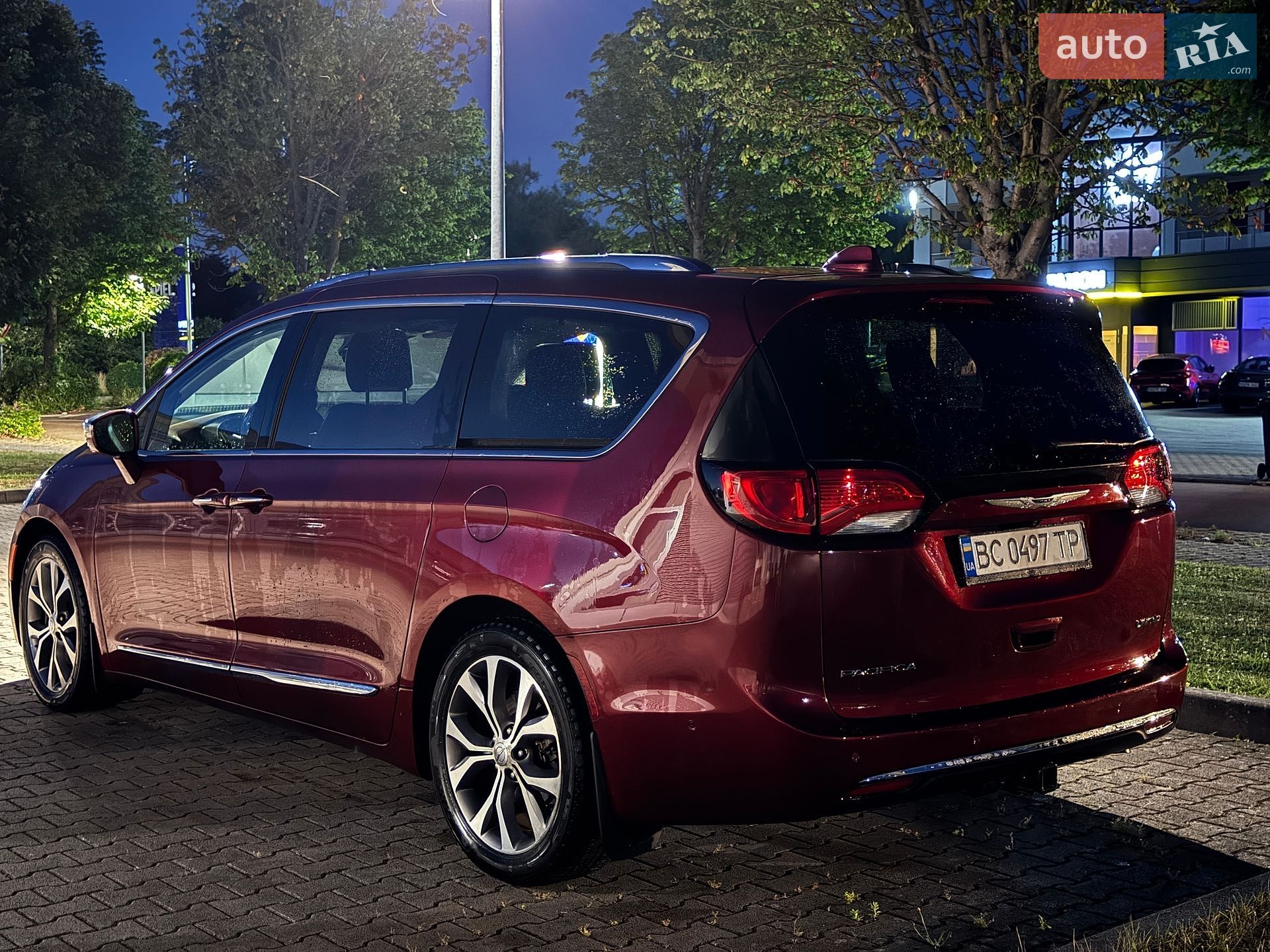 Chrysler Pacifica 2016 VIN 2C4RC1GG0HR528100 фото оголошення 7 з 16