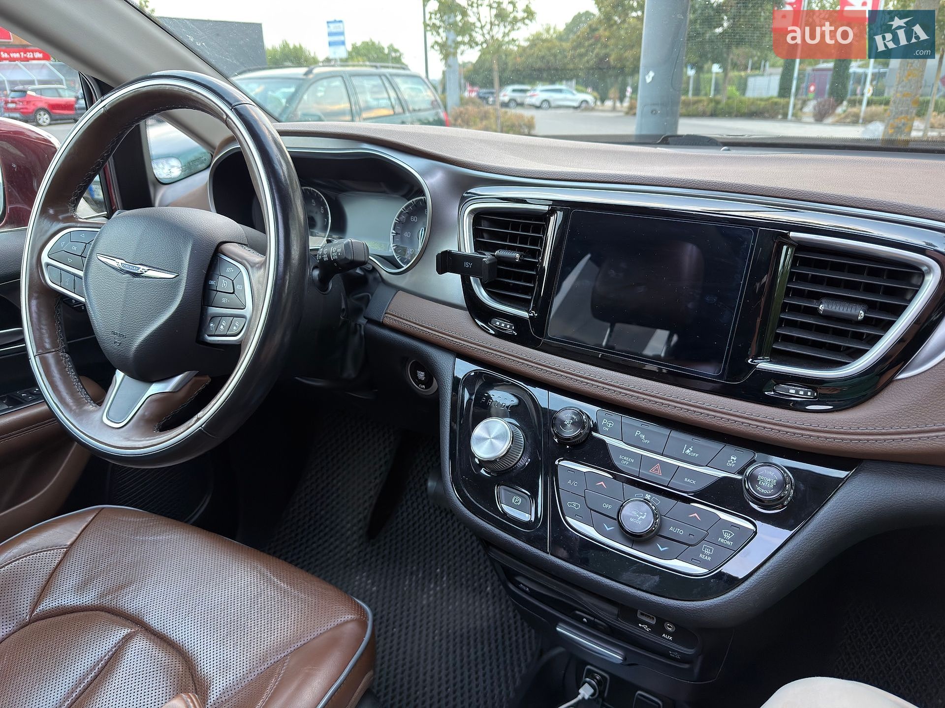 Chrysler Pacifica 2016 VIN 2C4RC1GG0HR528100 фото оголошення 9 з 16