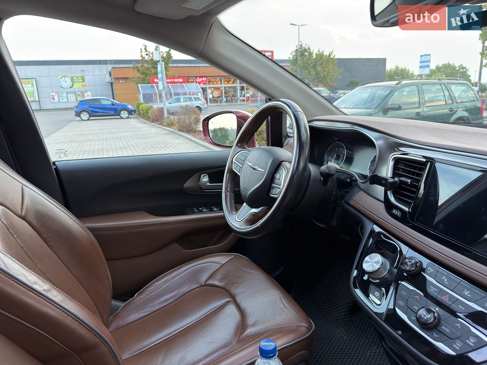 Chrysler Pacifica 2016 VIN 2C4RC1GG0HR528100 фото оголошення 12 з 16