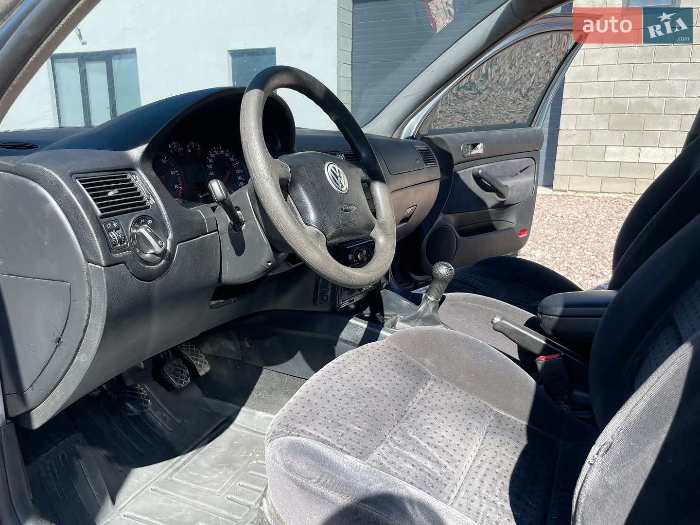 Volkswagen Golf 1999 VIN WVWZZZ1JZYU257724 фото оголошення 10 з 17