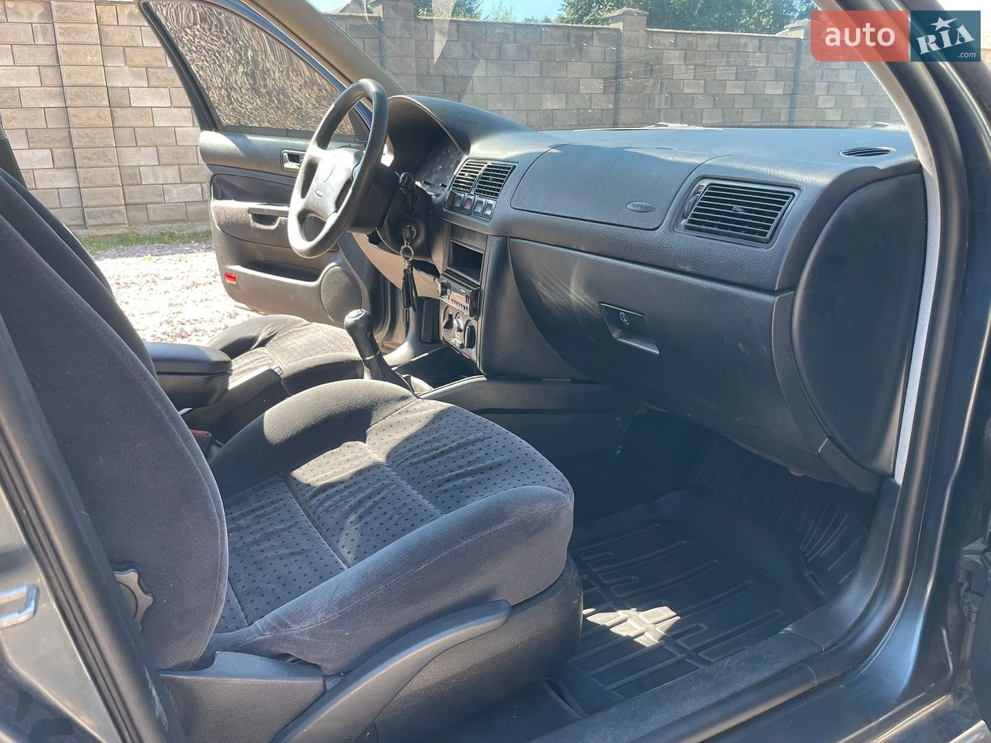 Volkswagen Golf 1999 VIN WVWZZZ1JZYU257724 фото оголошення 14 з 17
