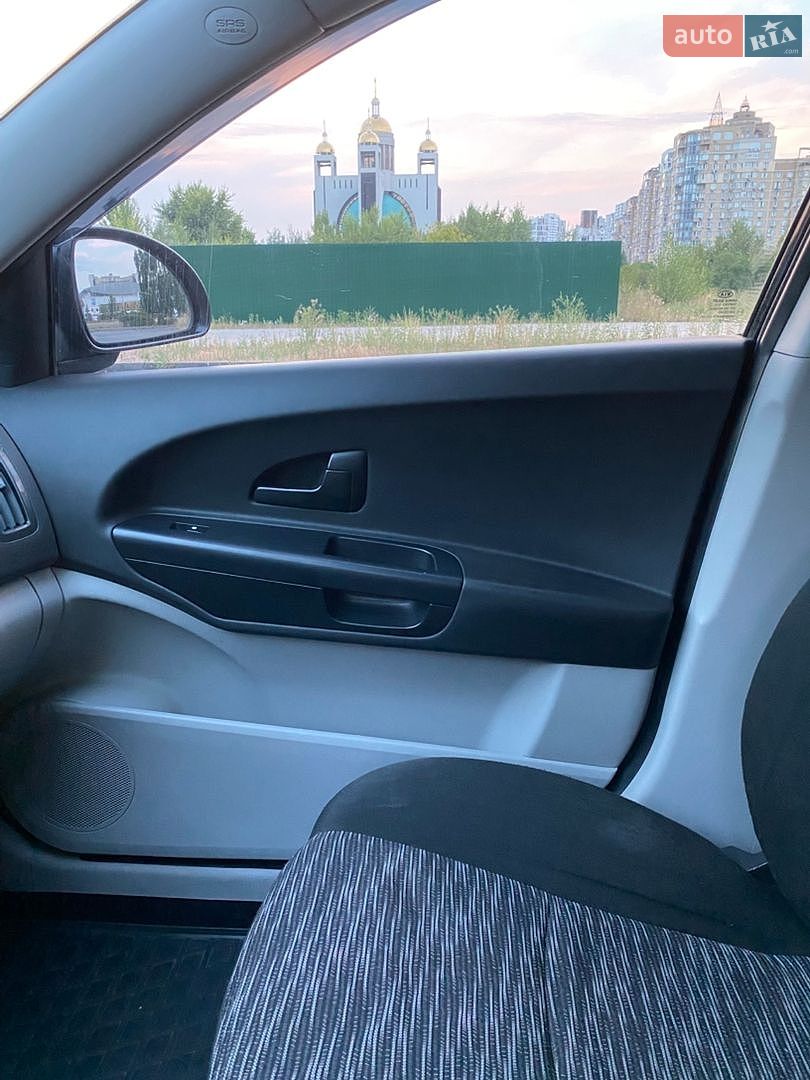 KIA Ceed 2008 VIN Y6LFF52228L006363 фото оголошення 62 з 69