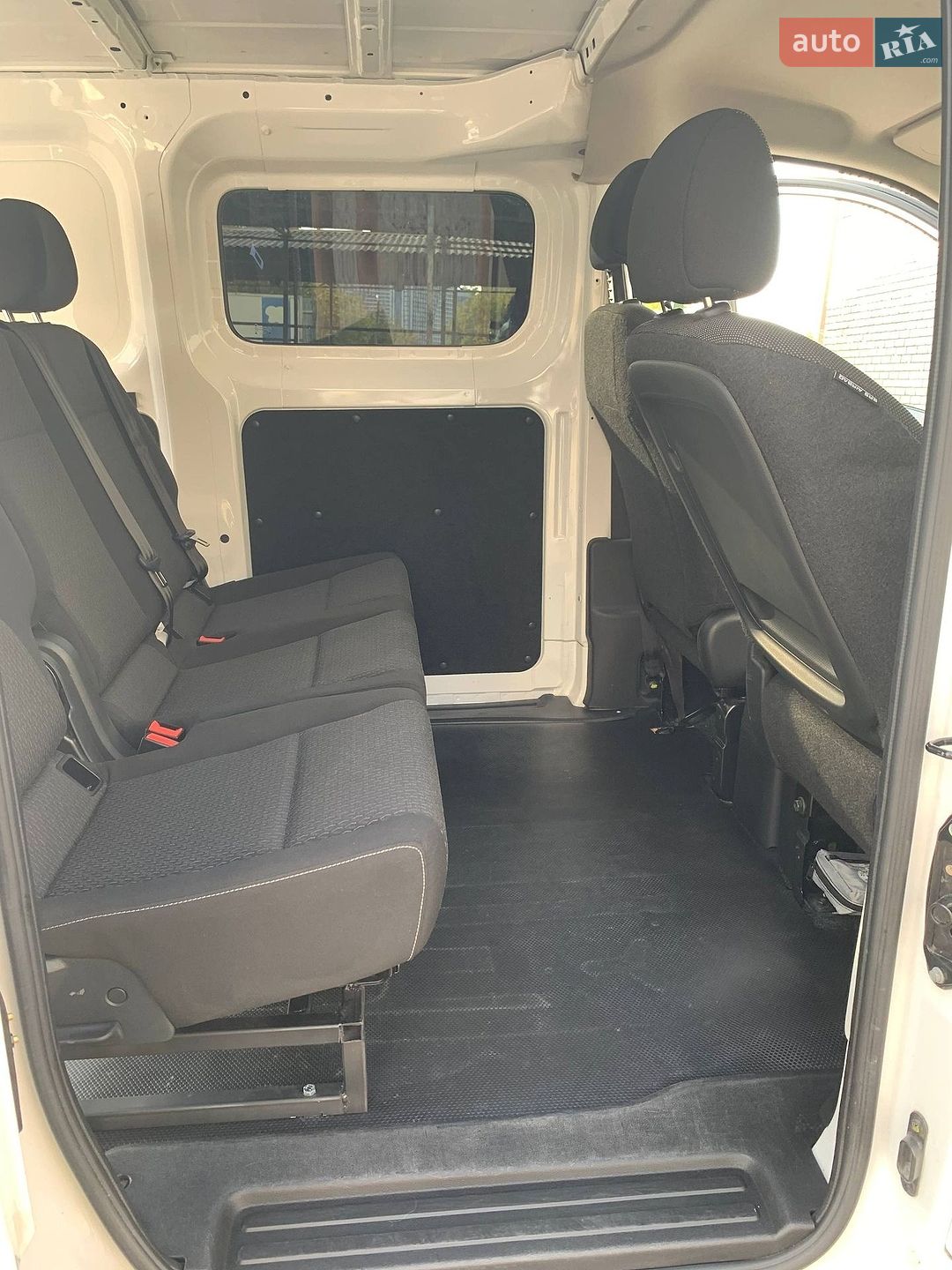Nissan e-NV200 2020 VIN VSKHAAME0U0621642 фото оголошення 15 з 27