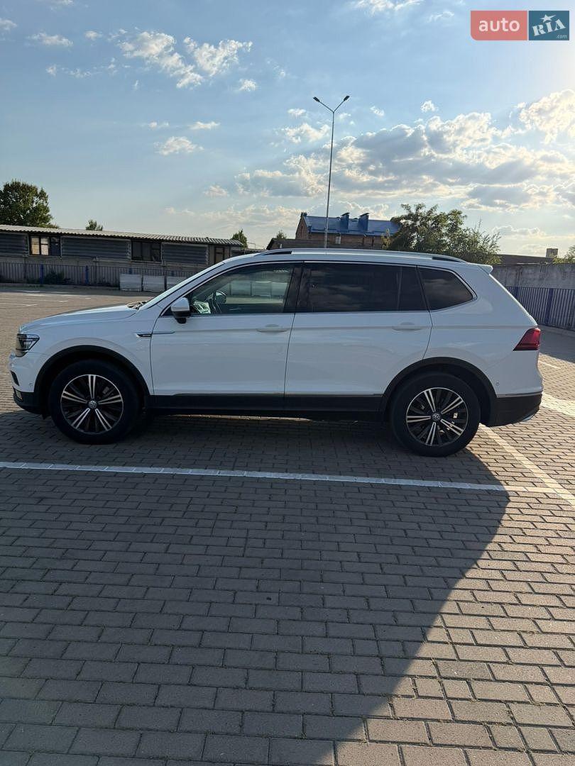 Volkswagen Tiguan Allspace 2019 VIN WVGZZZ5NZKM086404 фото оголошення 10 з 61