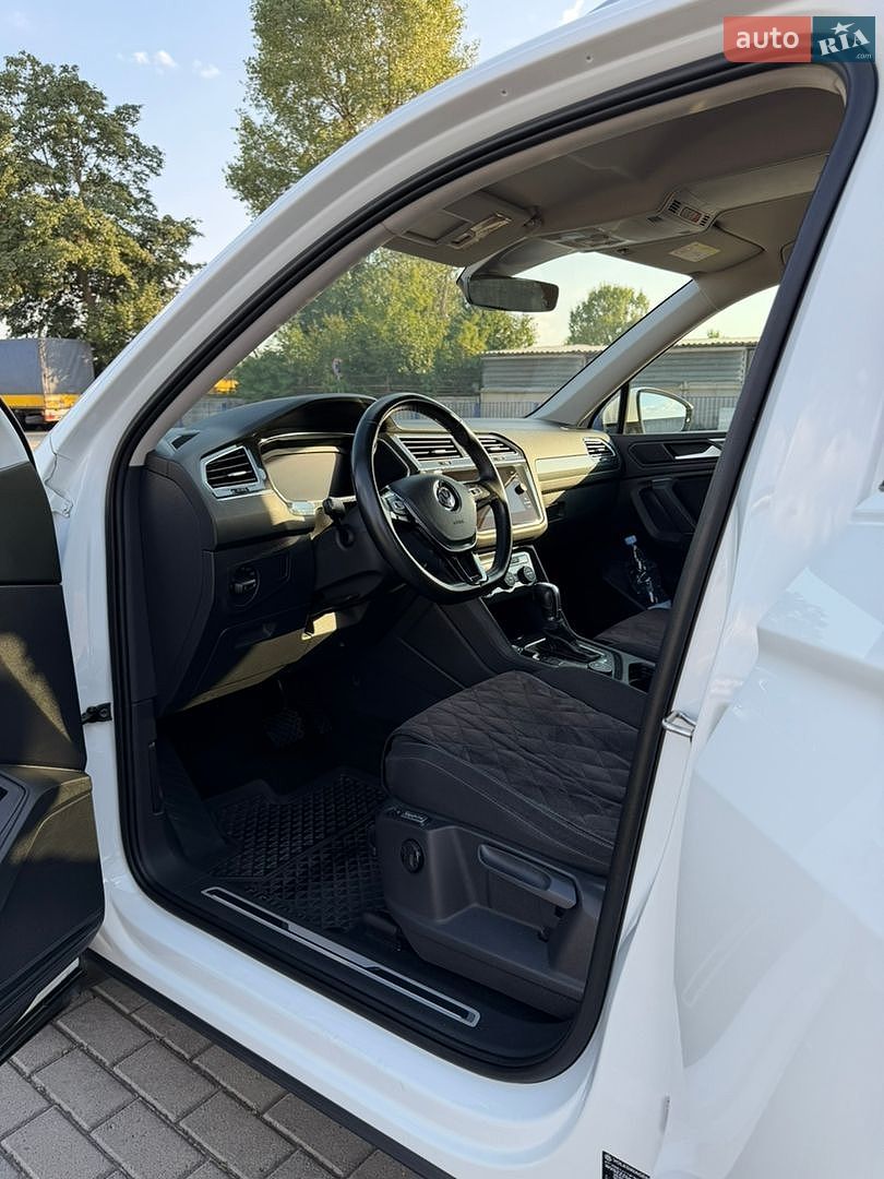 Volkswagen Tiguan Allspace 2019 VIN WVGZZZ5NZKM086404 фото оголошення 13 з 61