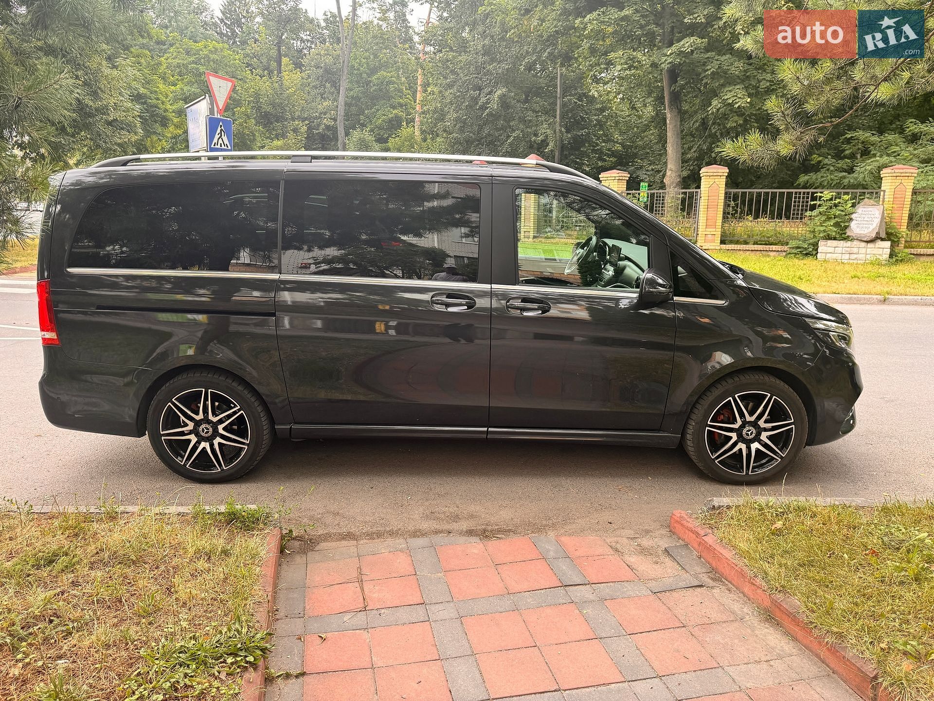 Mercedes-Benz V-Class 2020 VIN WDF44781313664253 фото оголошення 3 з 74