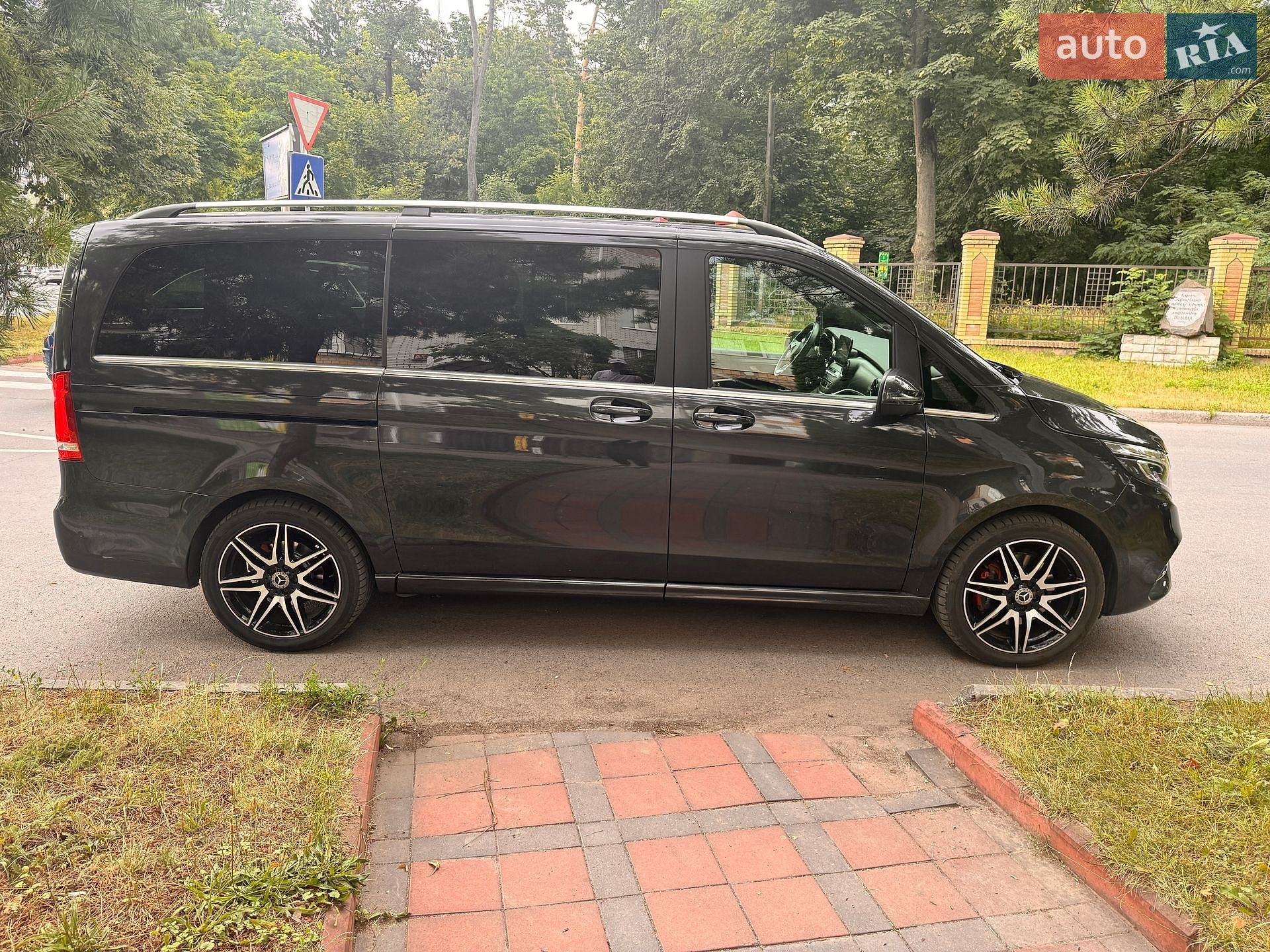 Mercedes-Benz V-Class 2020 VIN WDF44781313664253 фото оголошення 4 з 74