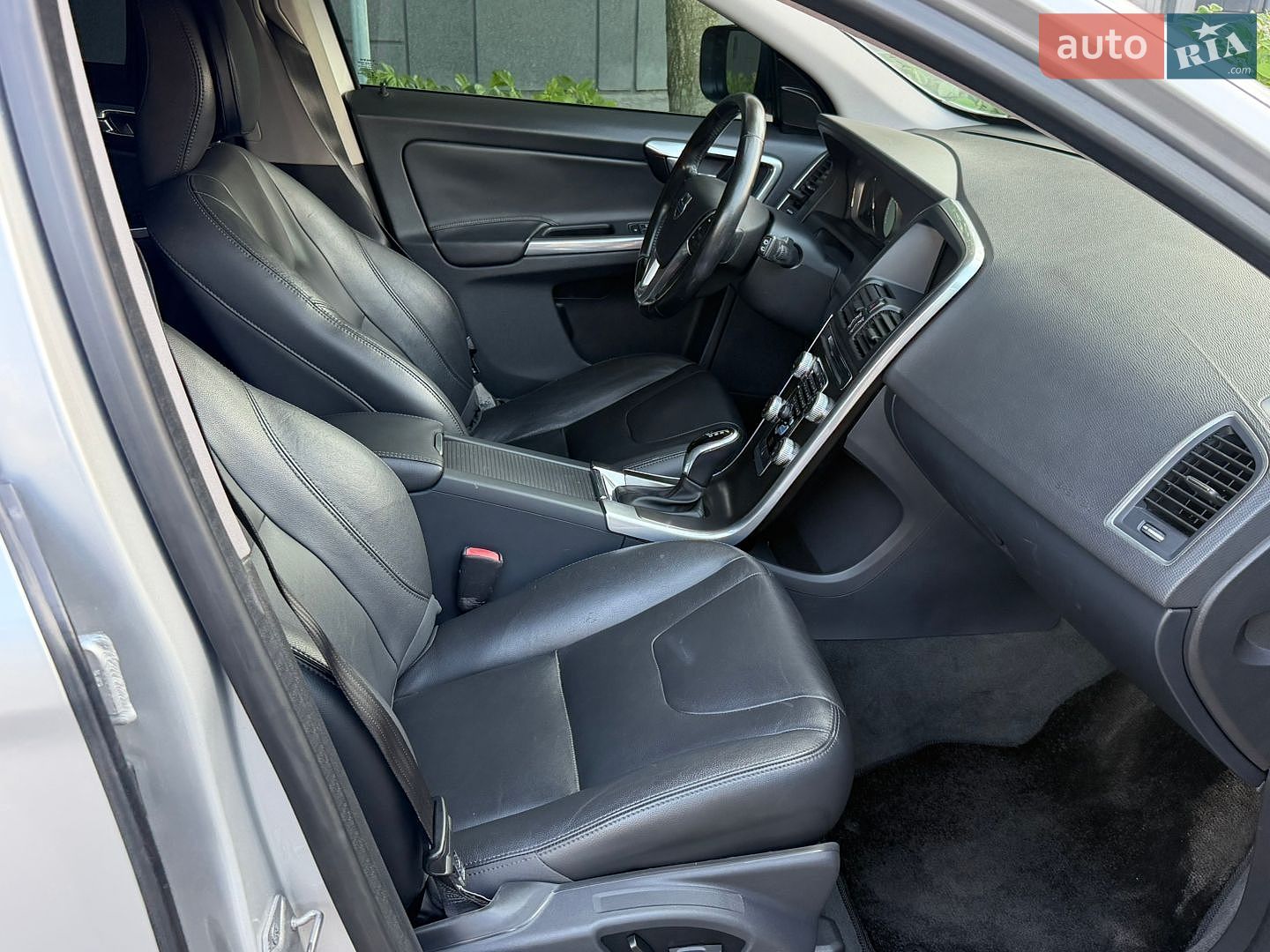 Volvo XC60 2015 VIN YV440MDK0G2799844 фото оголошення 49 з 51