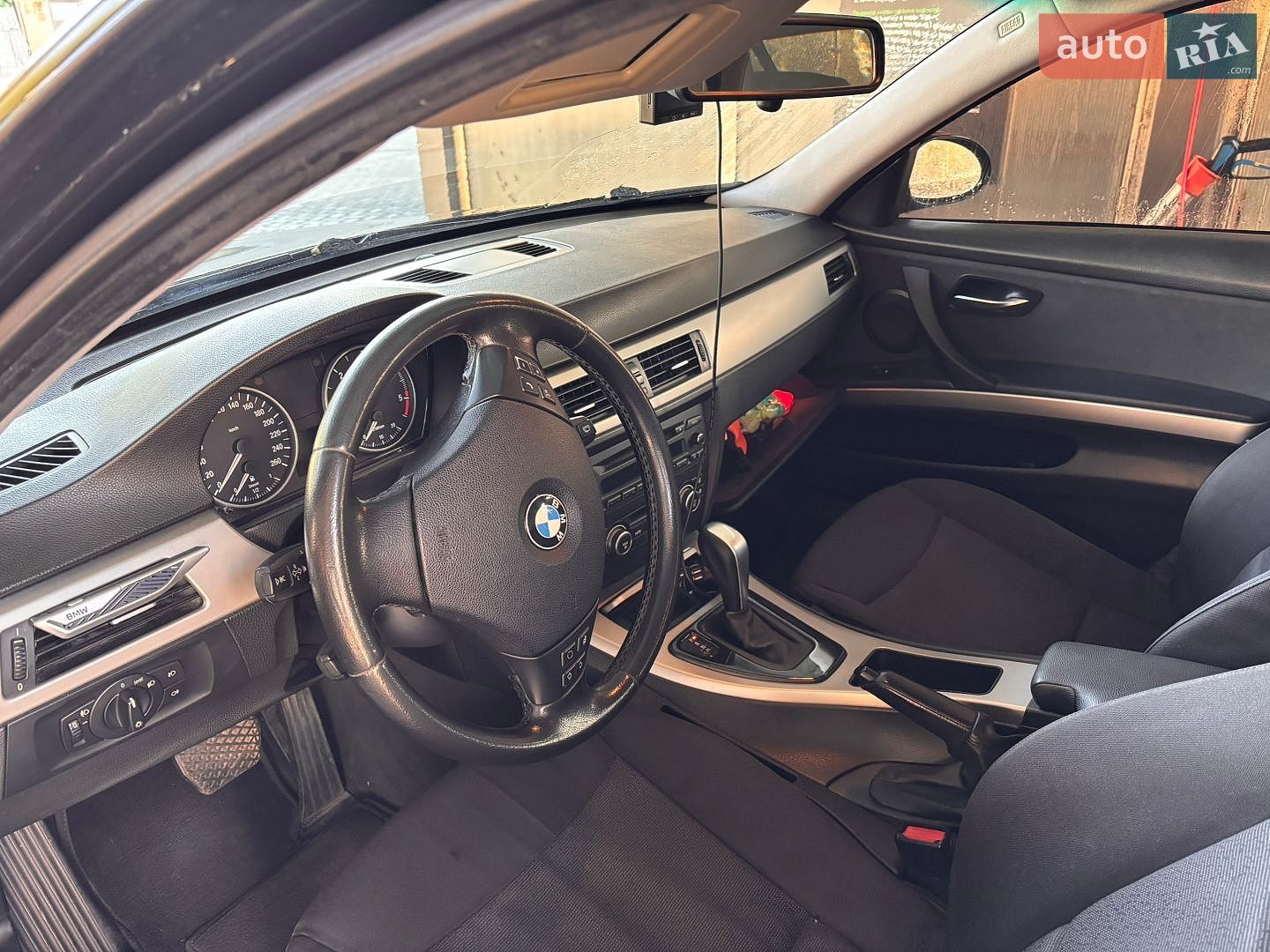 BMW 3 Series 2007 VIN WBAVU31080KZ21989 фото оголошення 8 з 13