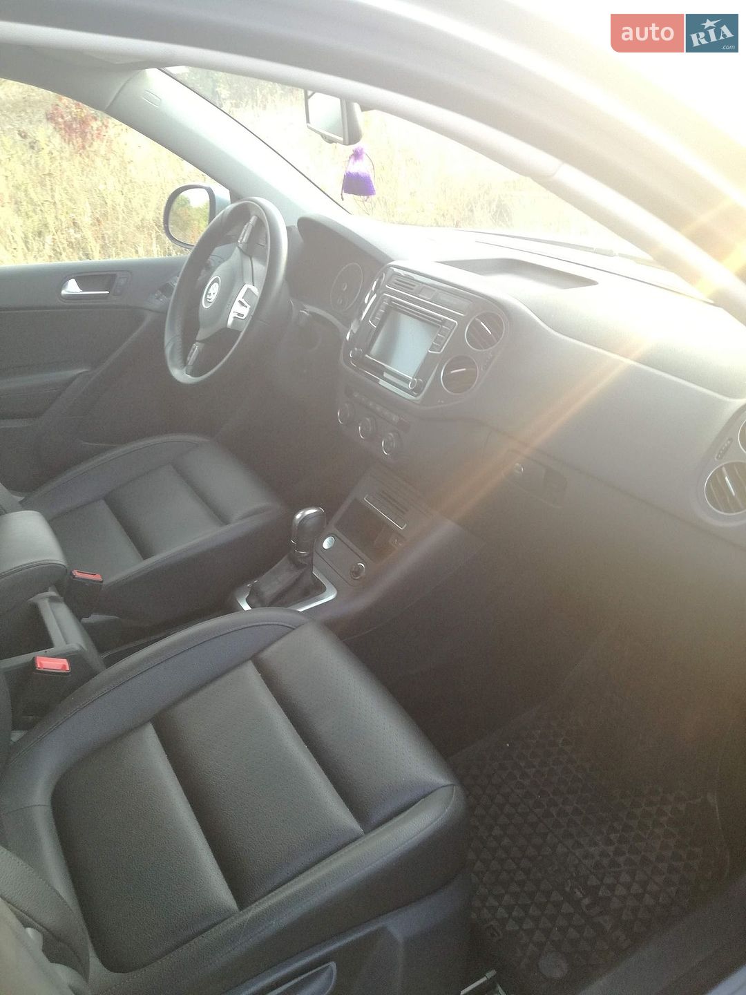 Volkswagen Tiguan 2016 VIN WVGBV7AX0HW504843 фото оголошення 4 з 5