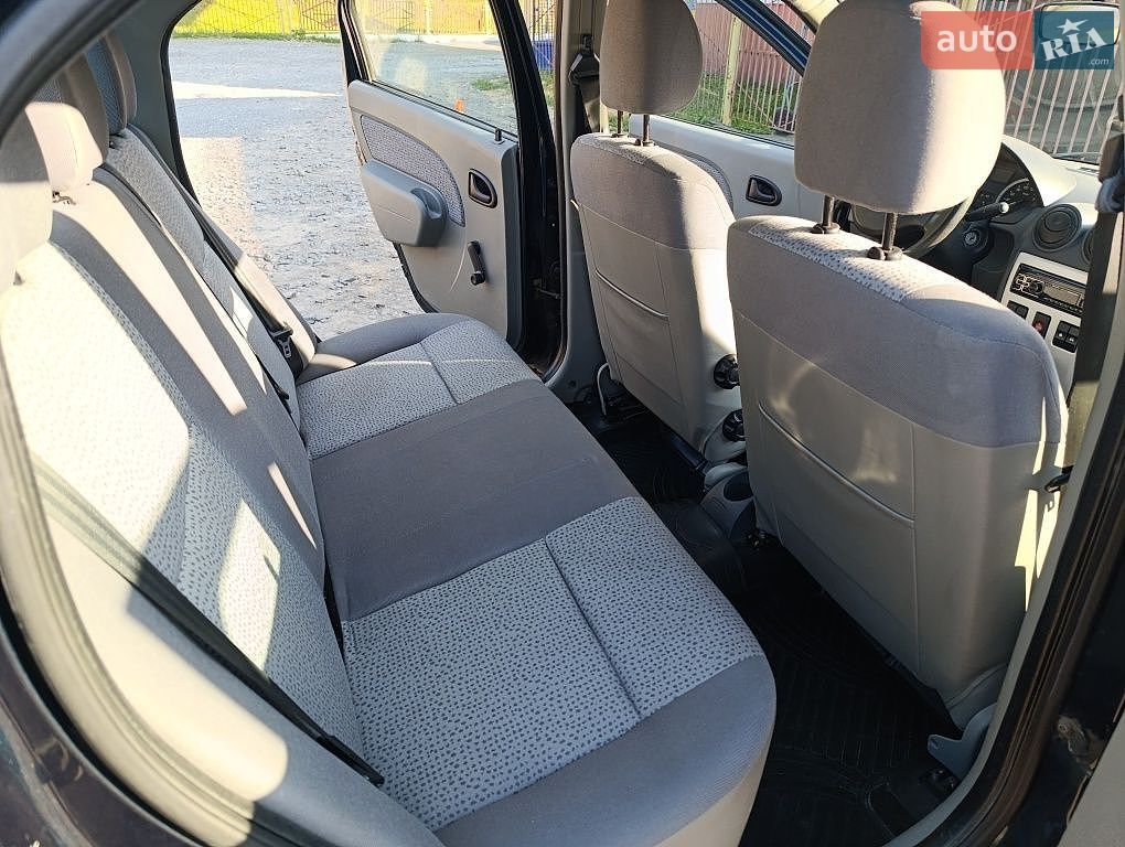 Dacia Logan 2005 VIN UU1LSDAAH34379668 фото оголошення 9 з 15