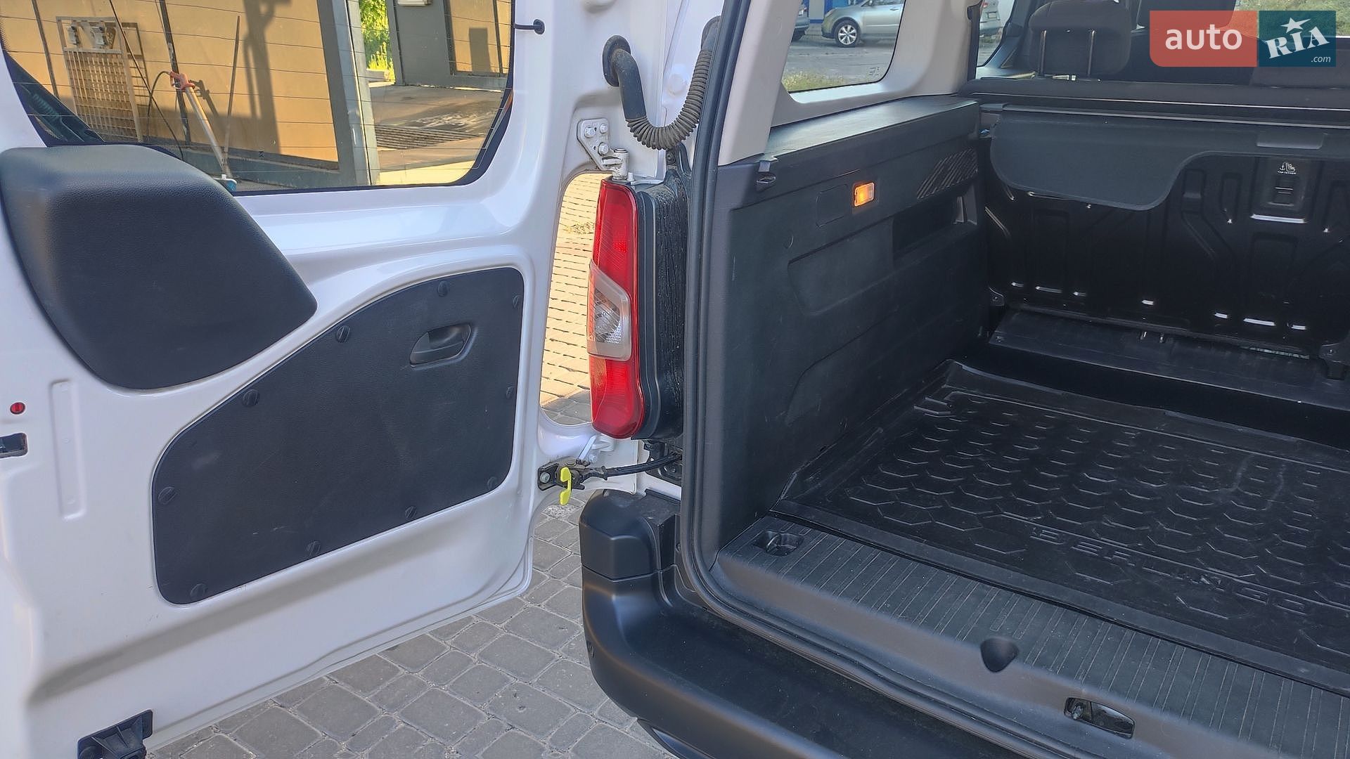 Citroen Berlingo 2024 VIN VR7EBYHT9RJ892346 фото оголошення 34 з 46