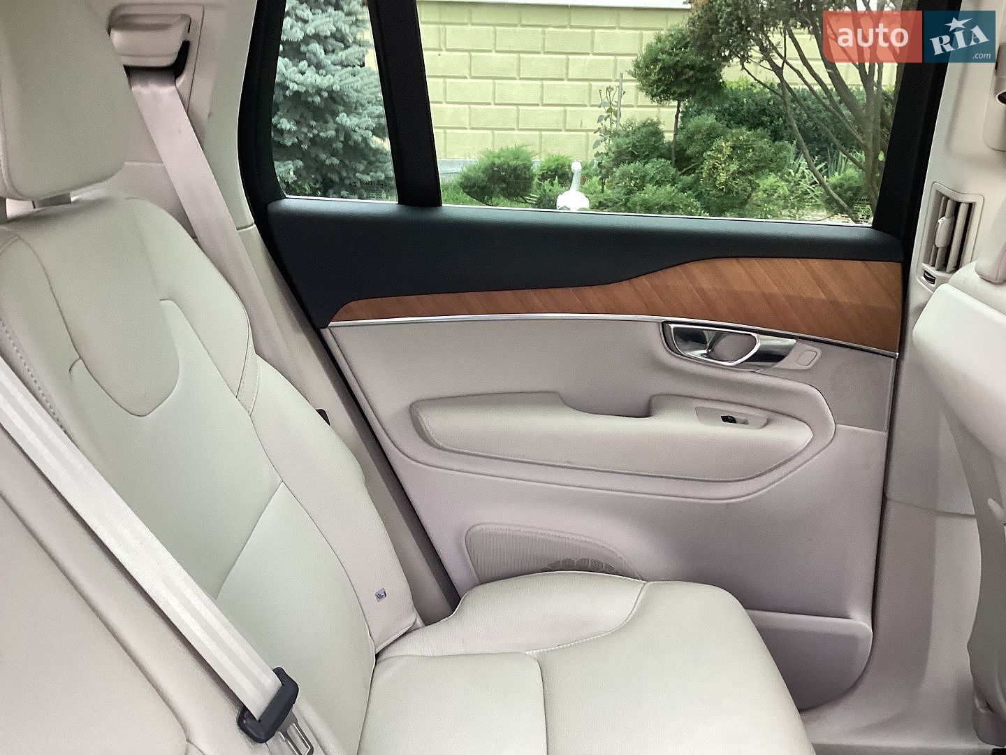 Volvo XC90 2022 VIN YV1LCK2VCN1840345 фото оголошення 37 з 50