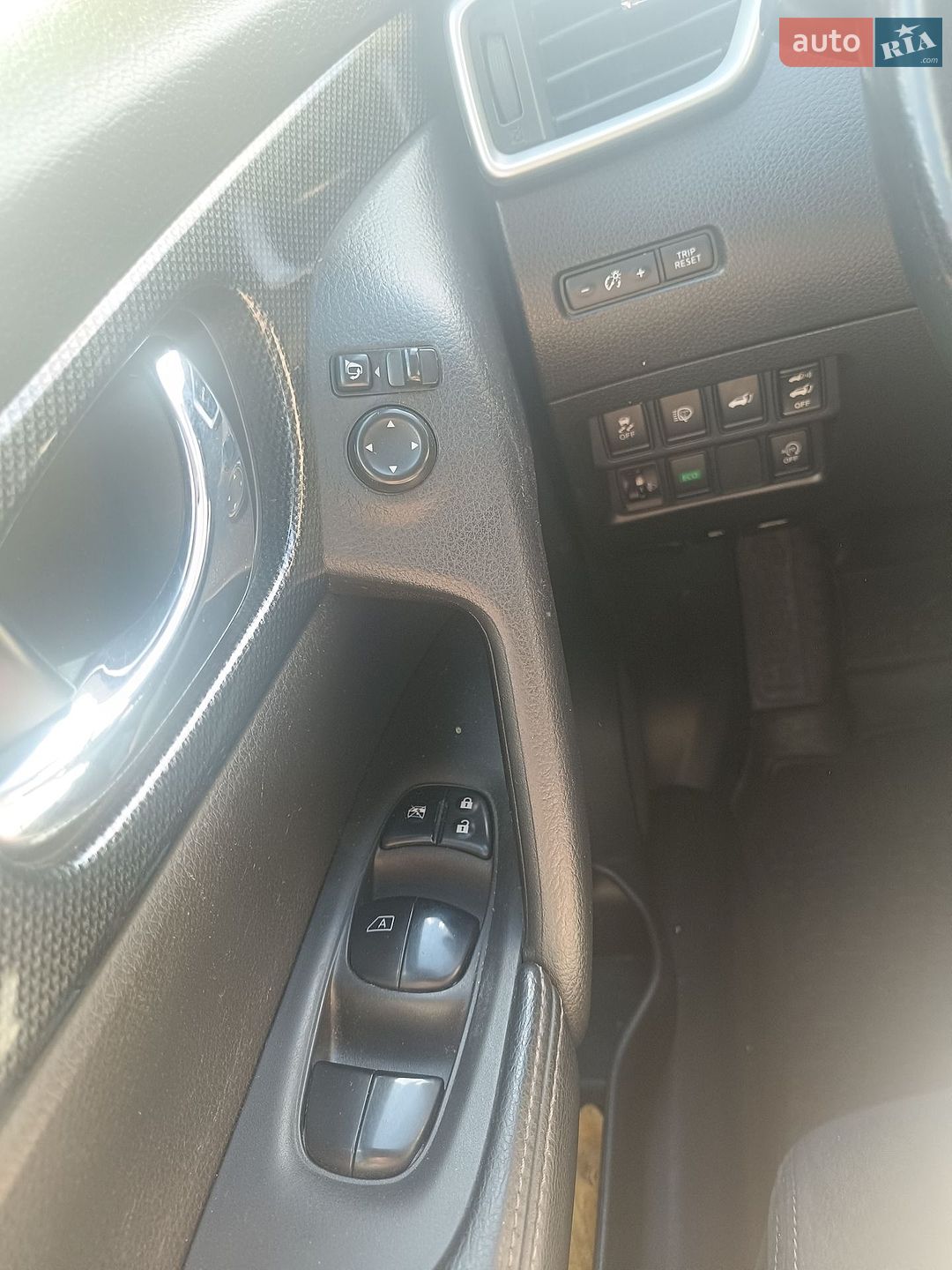 Nissan X-Trail 2017 VIN JN1TCAT32U0060406 фото оголошення 15 з 24
