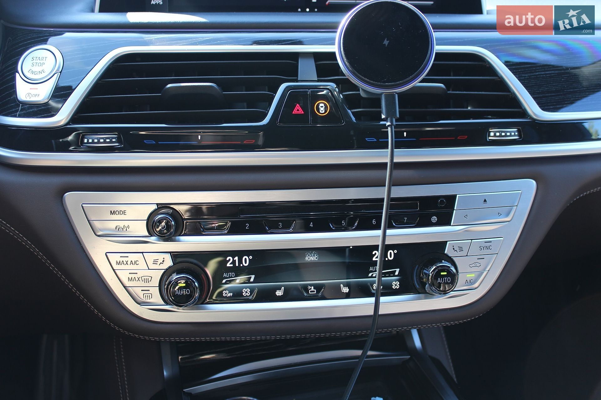 BMW 7 Series 2022 VIN WBA7U61050CJ53442 фото оголошення 32 з 50