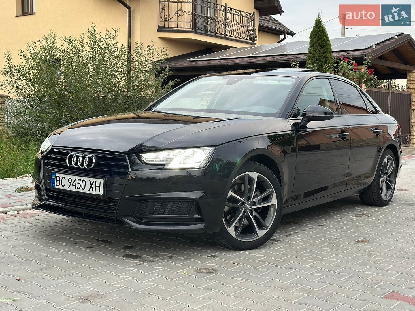 Audi A4 2019 VIN WAUGMAF49KN013674 фото оголошення 5 з 35