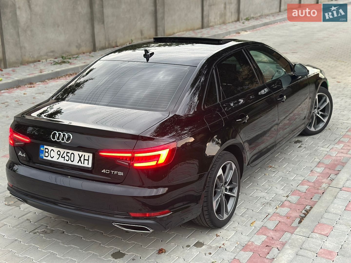 Audi A4 2019 VIN WAUGMAF49KN013674 фото оголошення 9 з 35