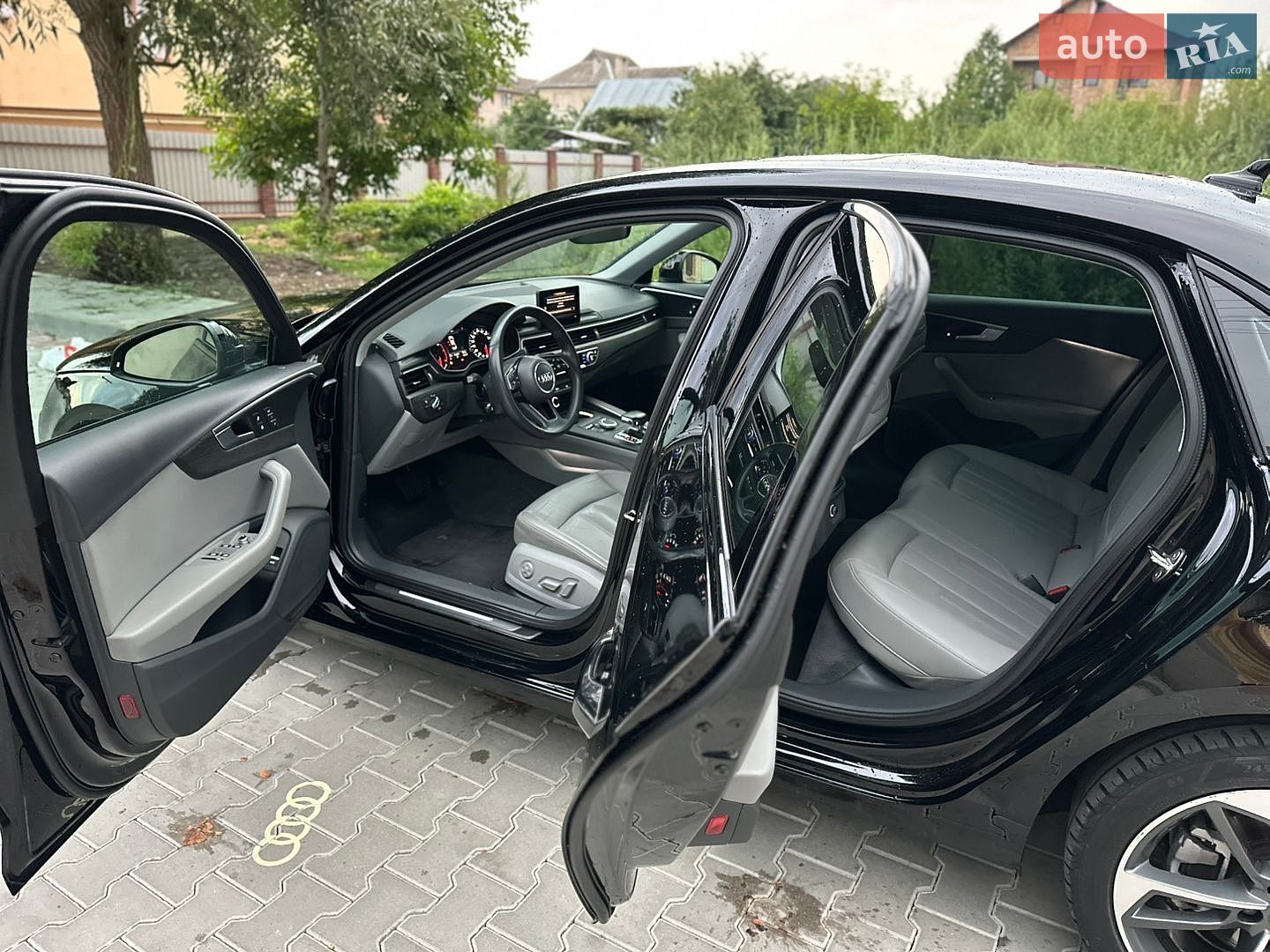Audi A4 2019 VIN WAUGMAF49KN013674 фото оголошення 14 з 35