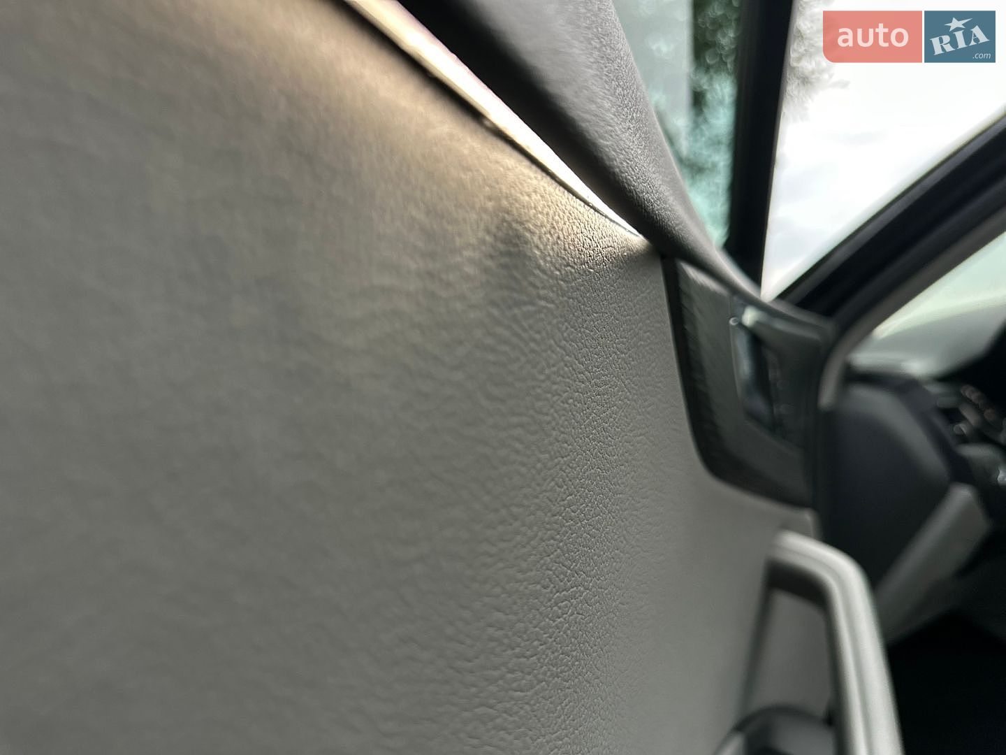 Audi A4 2019 VIN WAUGMAF49KN013674 фото оголошення 18 з 35