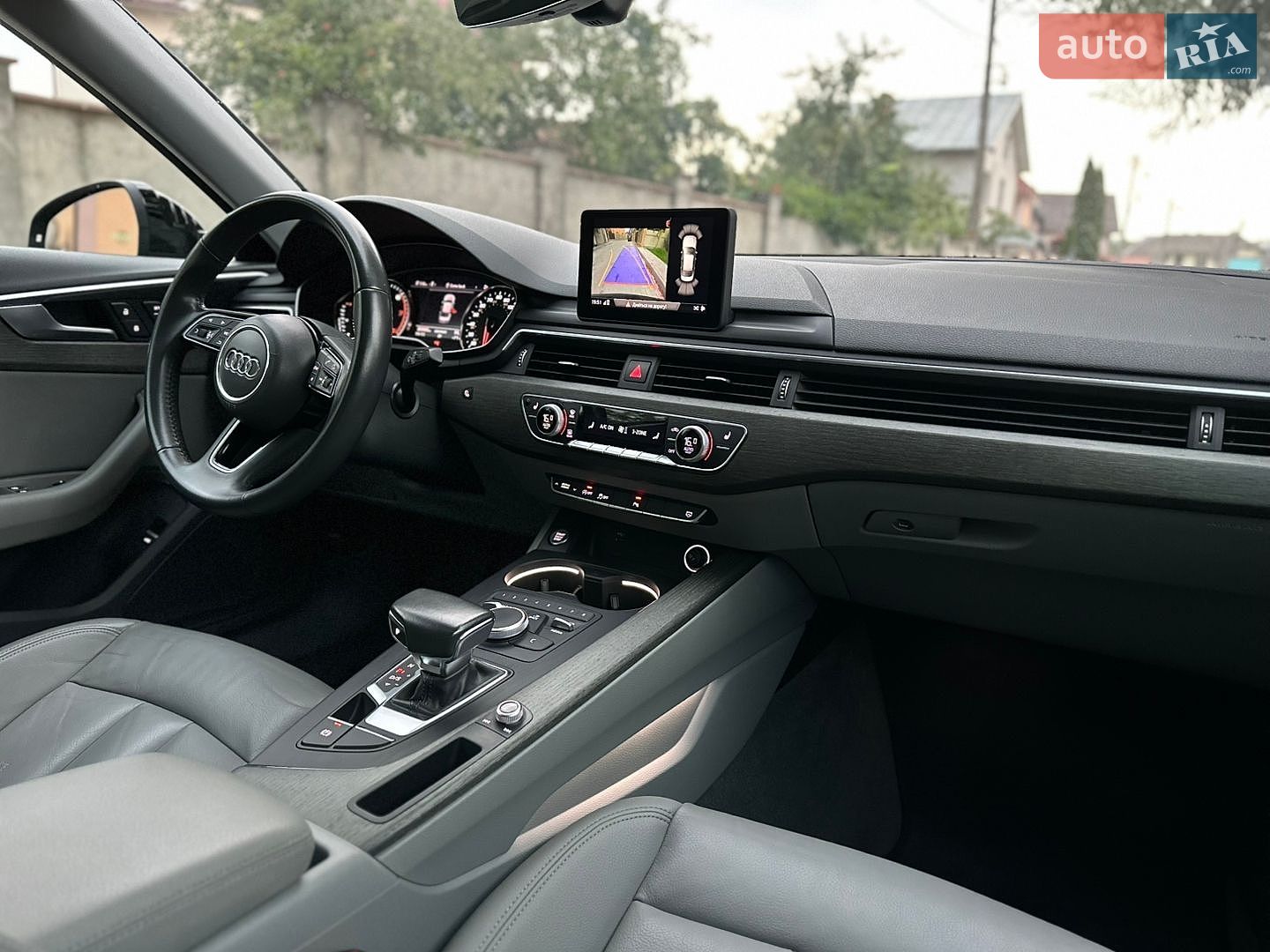 Audi A4 2019 VIN WAUGMAF49KN013674 фото оголошення 30 з 35