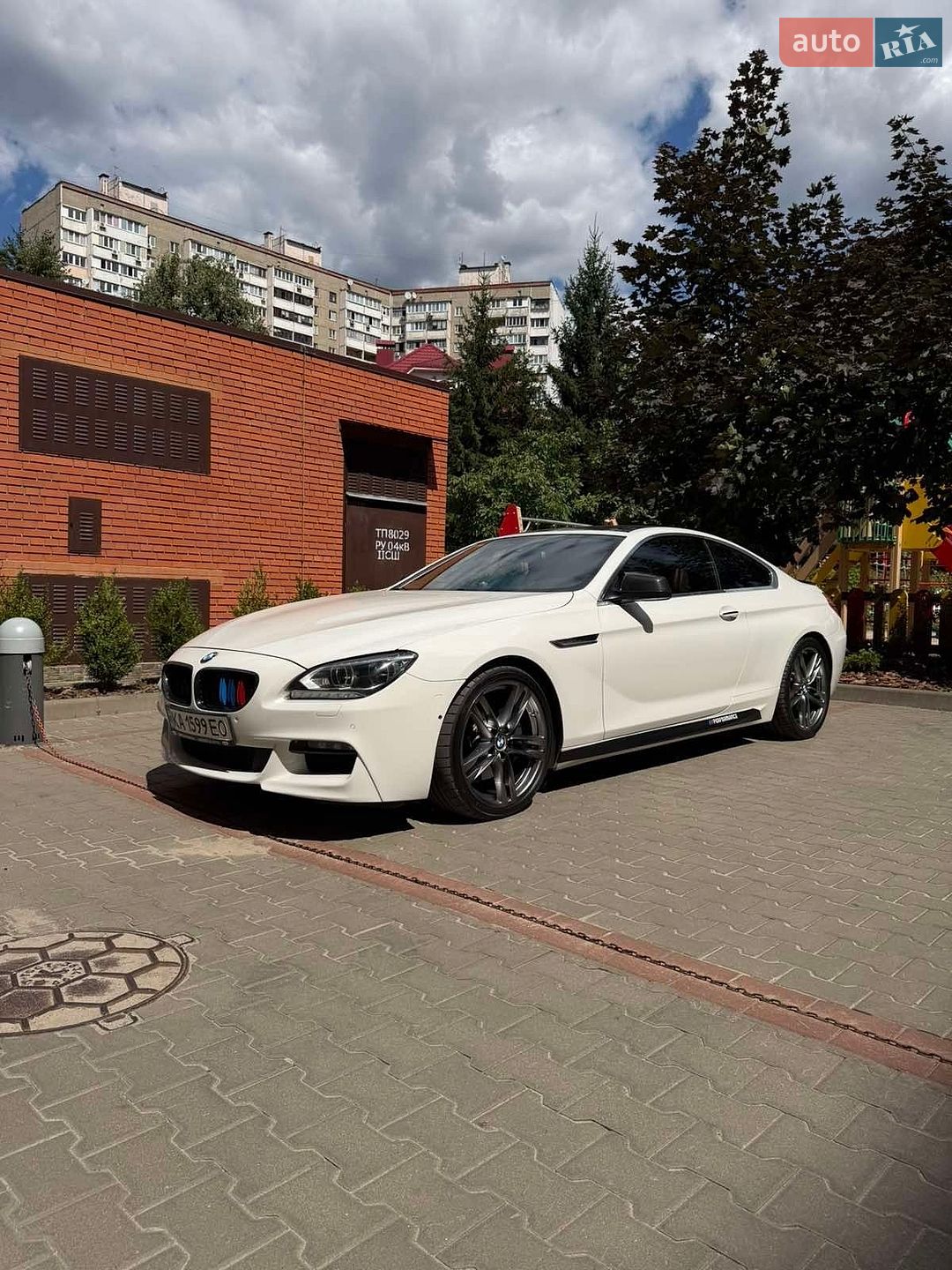 BMW 6 Series 2012 VIN WBALX3C55CDV77179 фото оголошення 2 з 26