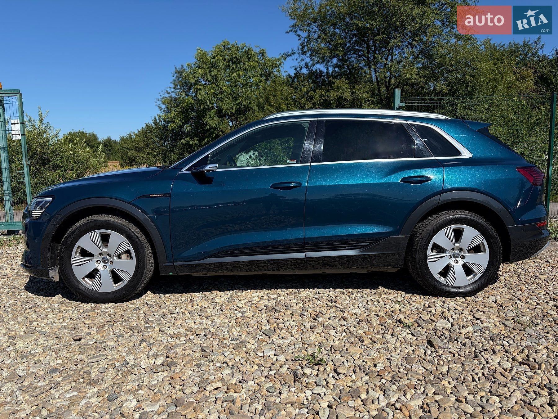 Audi e-tron 2020 VIN WAUZZZGEXMB004759 фото оголошення 16 з 154