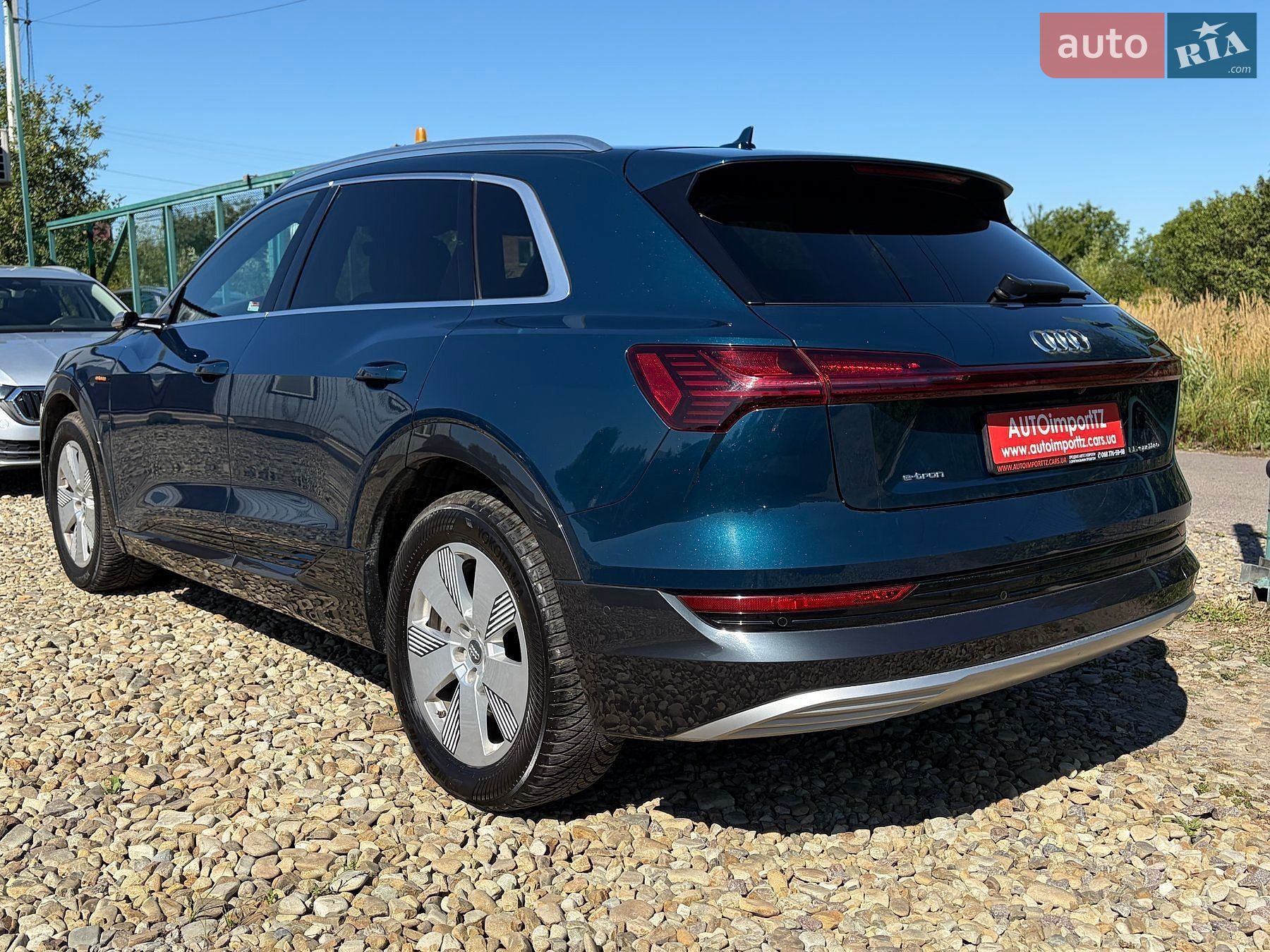 Audi e-tron 2020 VIN WAUZZZGEXMB004759 фото оголошення 17 з 154