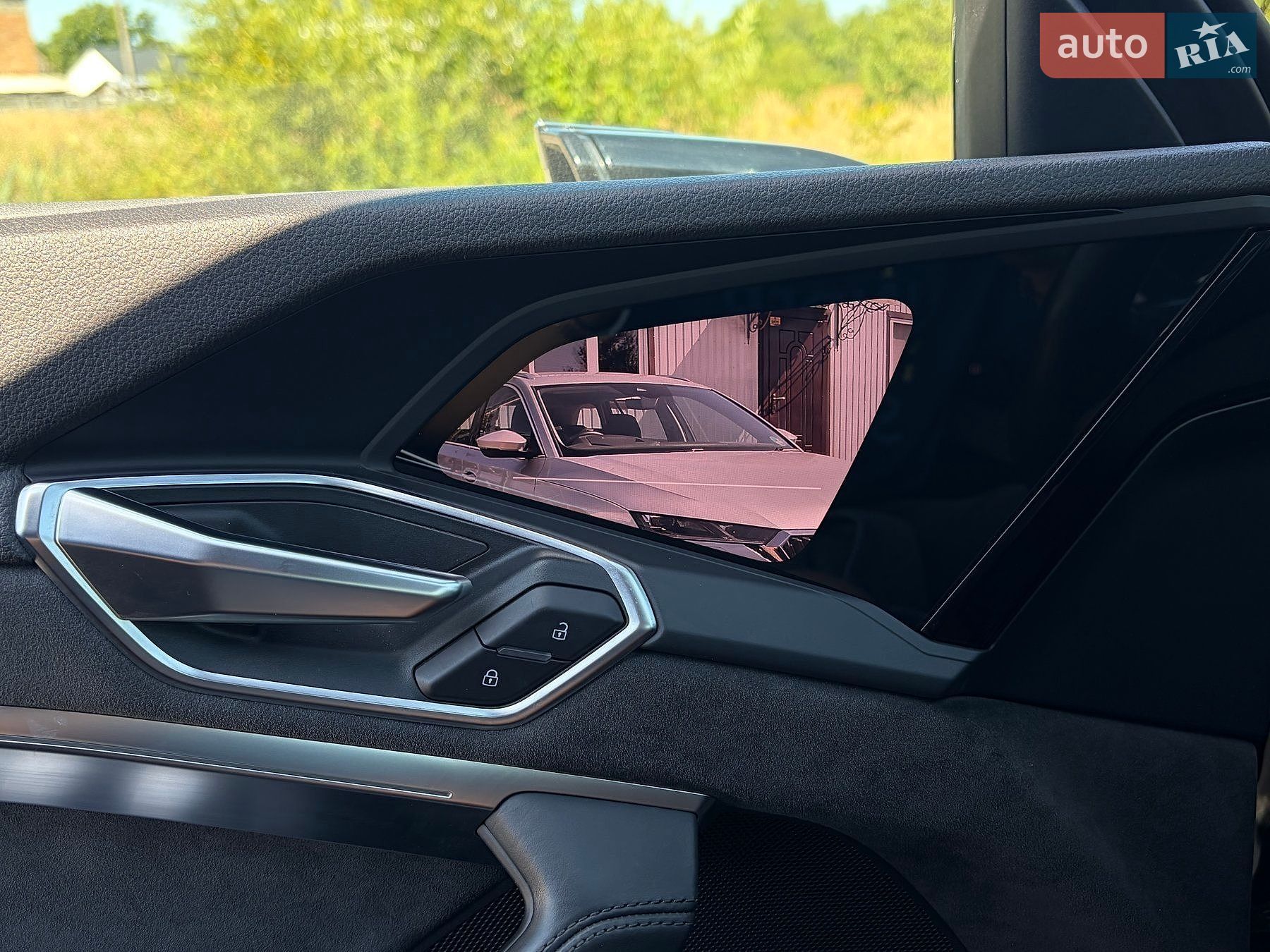 Audi e-tron 2020 VIN WAUZZZGEXMB004759 фото оголошення 32 з 154