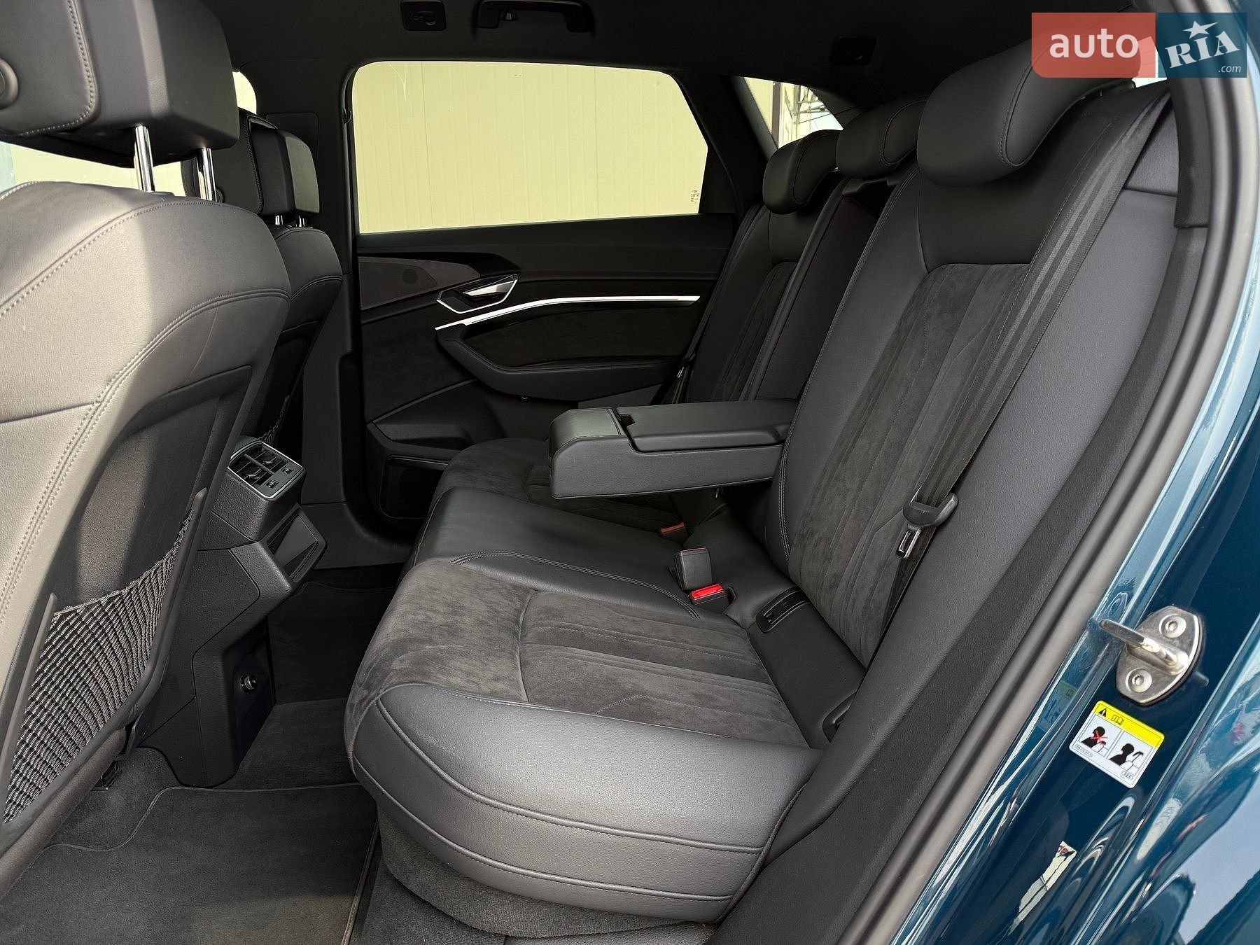 Audi e-tron 2020 VIN WAUZZZGEXMB004759 фото оголошення 102 з 154