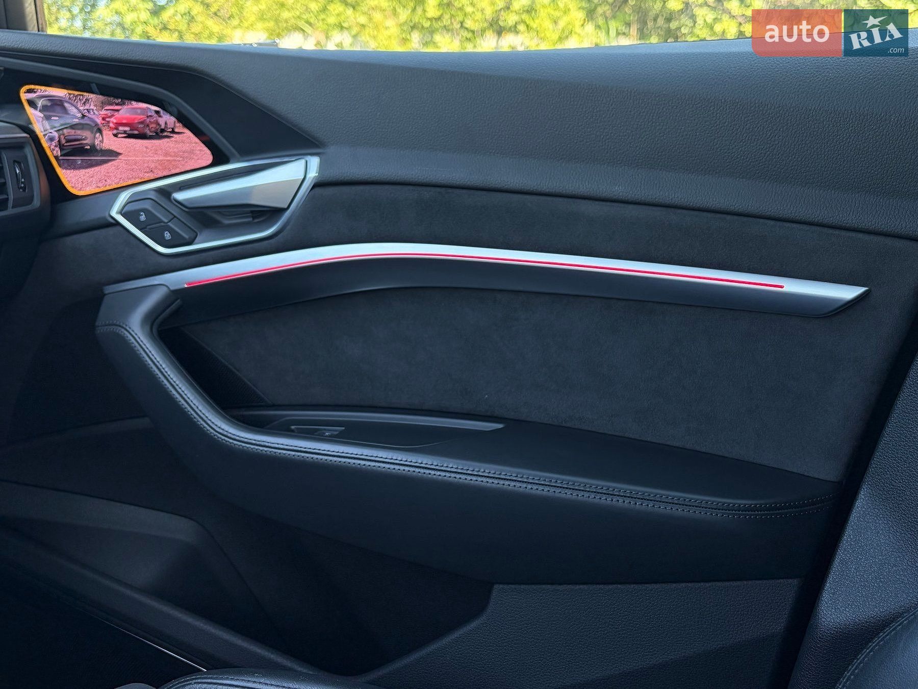 Audi e-tron 2020 VIN WAUZZZGEXMB004759 фото оголошення 110 з 154
