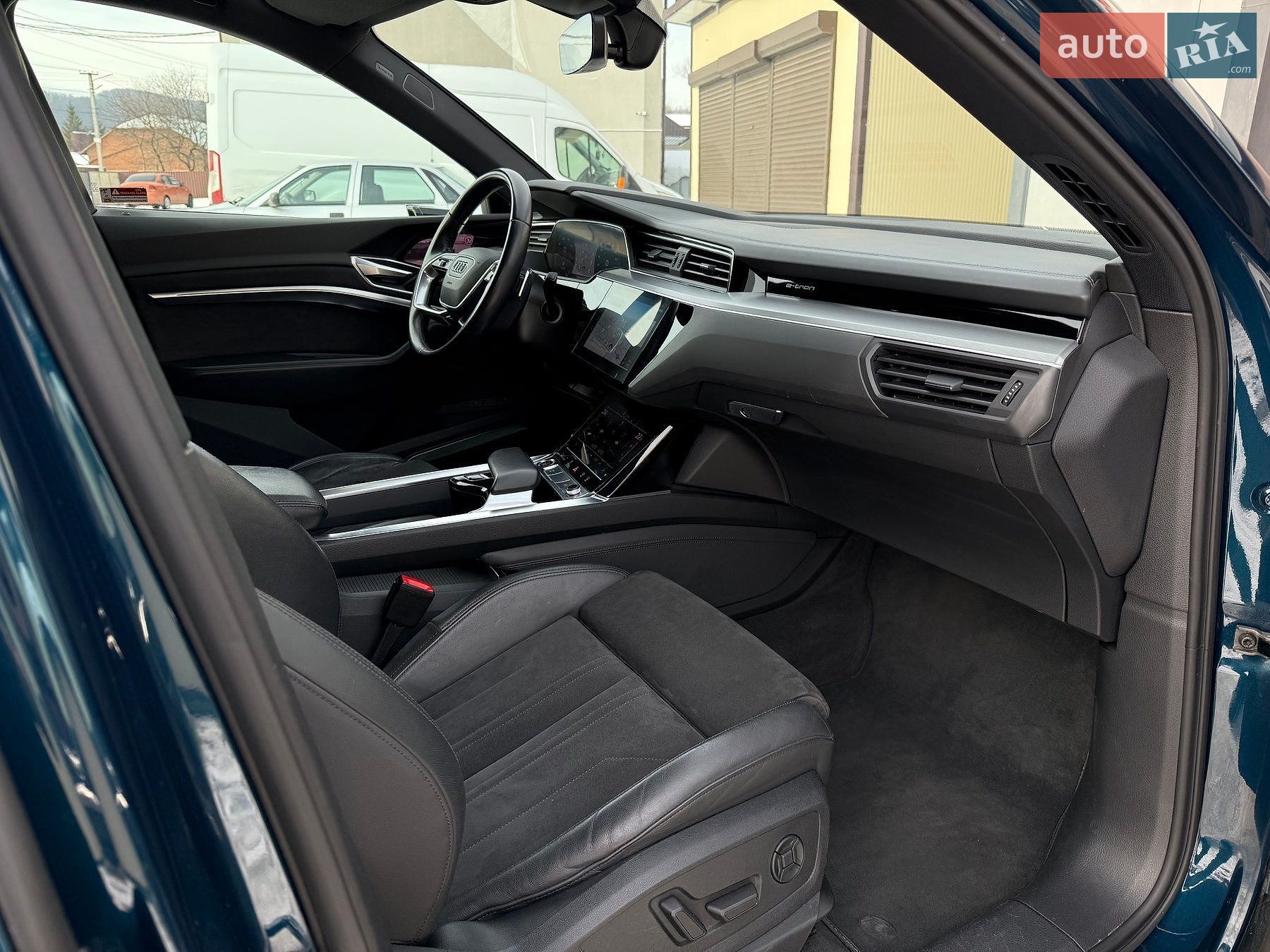 Audi e-tron 2020 VIN WAUZZZGEXMB004759 фото оголошення 113 з 154
