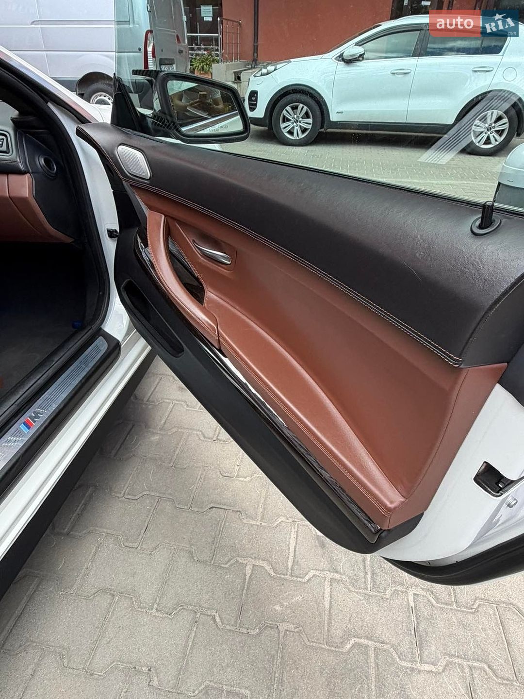 BMW 6 Series 2012 VIN WBALX3C55CDV77179 фото оголошення 16 з 26