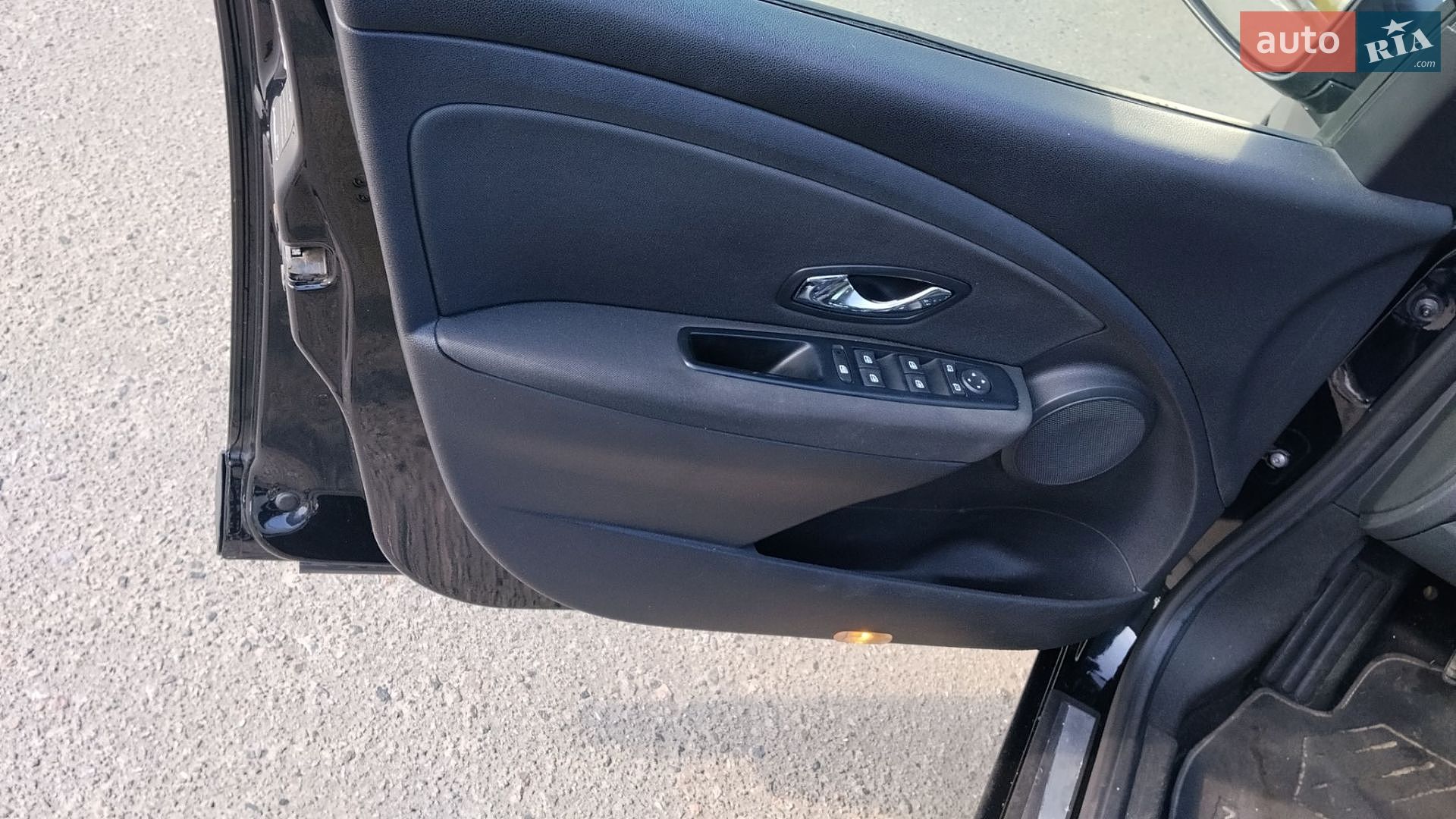 Renault Megane 2012 VIN VF1KZ140647136290 фото оголошення 24 з 60