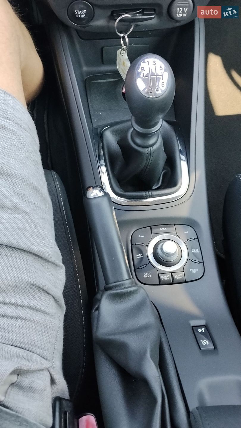 Renault Megane 2012 VIN VF1KZ140647136290 фото оголошення 55 з 60