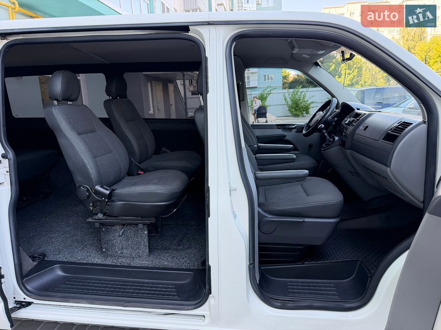 Volkswagen Transporter 2007 VIN WV1ZZZ7HZ8H045006 фото оголошення 25 з 35