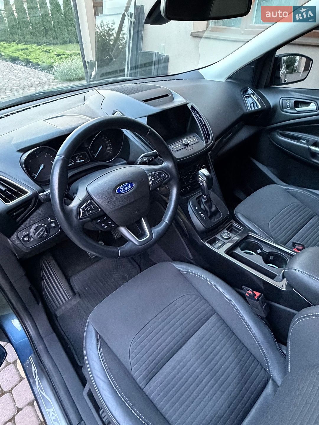 Ford Kuga 2019 VIN WF0AXXWPMAKM24625 фото оголошення 8 з 30