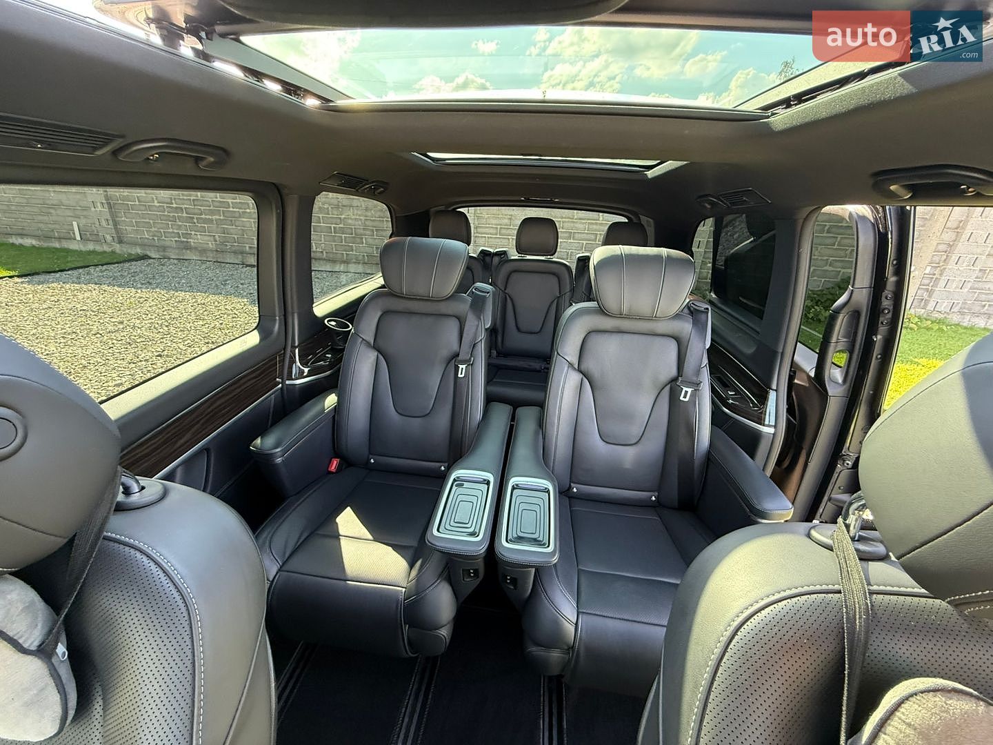 Mercedes-Benz V-Class 2022 VIN W1V44781314113804 фото оголошення 10 з 35