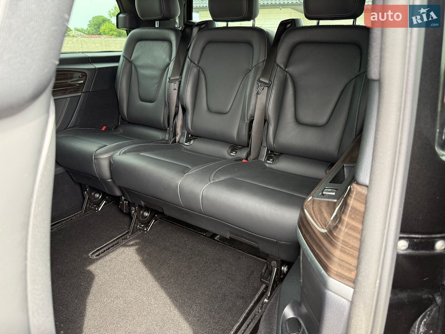 Mercedes-Benz V-Class 2022 VIN W1V44781314113804 фото оголошення 20 з 35
