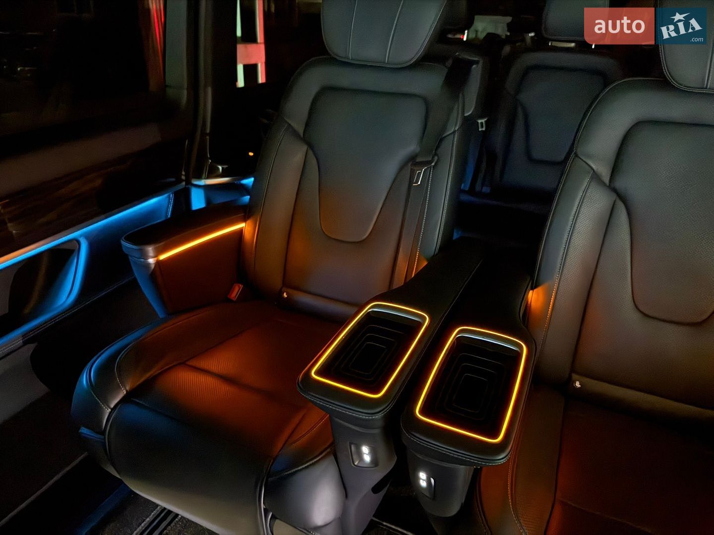 Mercedes-Benz V-Class 2022 VIN W1V44781314113804 фото оголошення 27 з 35
