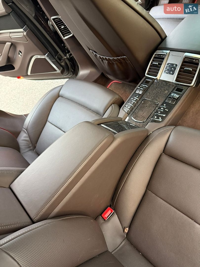 Porsche Panamera 2010 VIN WP0ZZZ97ZAL082612 фото оголошення 29 з 70